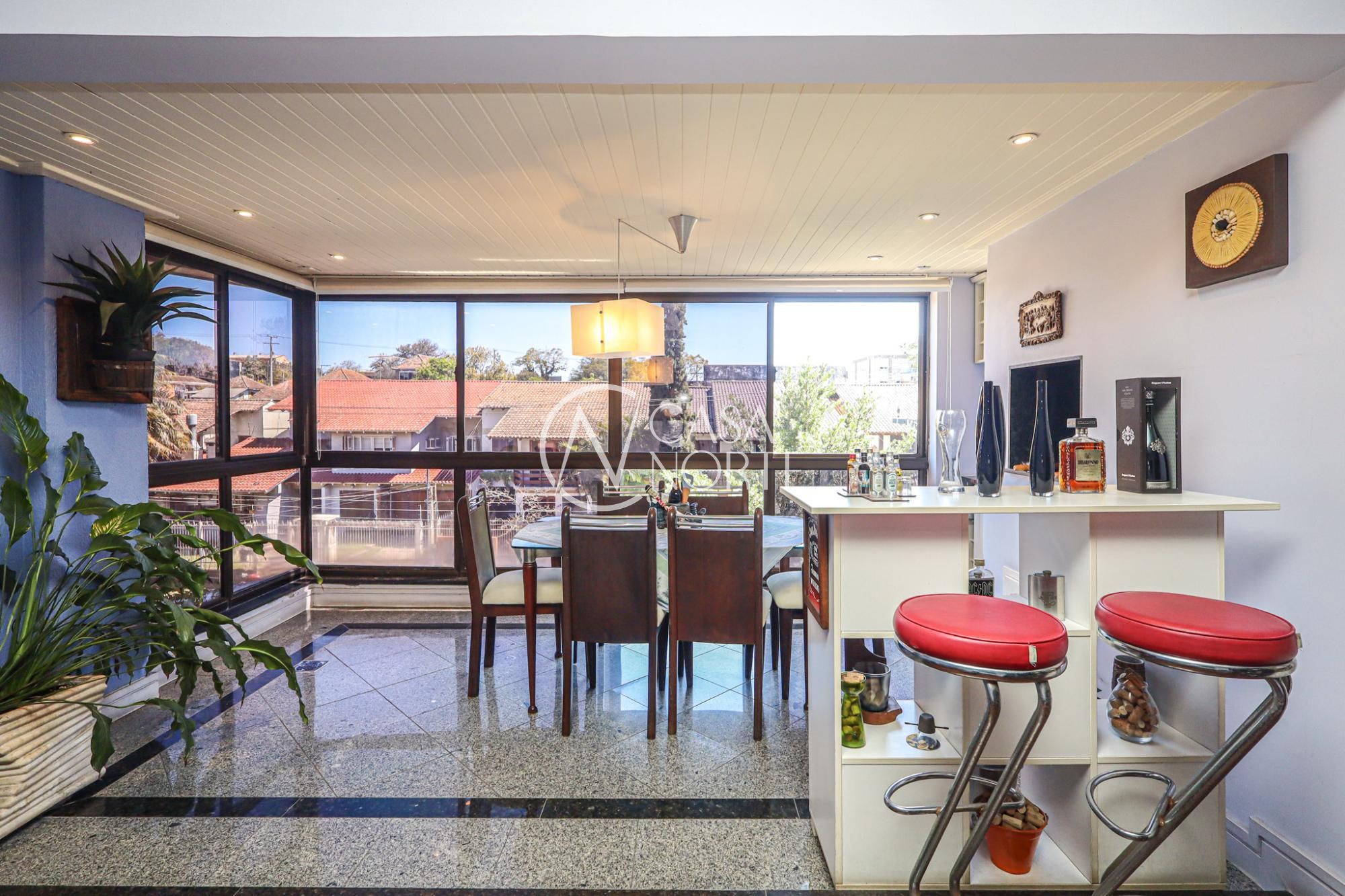 Apartamento à venda com 3 quartos, 117m², 1 suíte, 3 vagas, Rua Irmão Augusto no bairro Jardim Lindóia em Porto Alegre