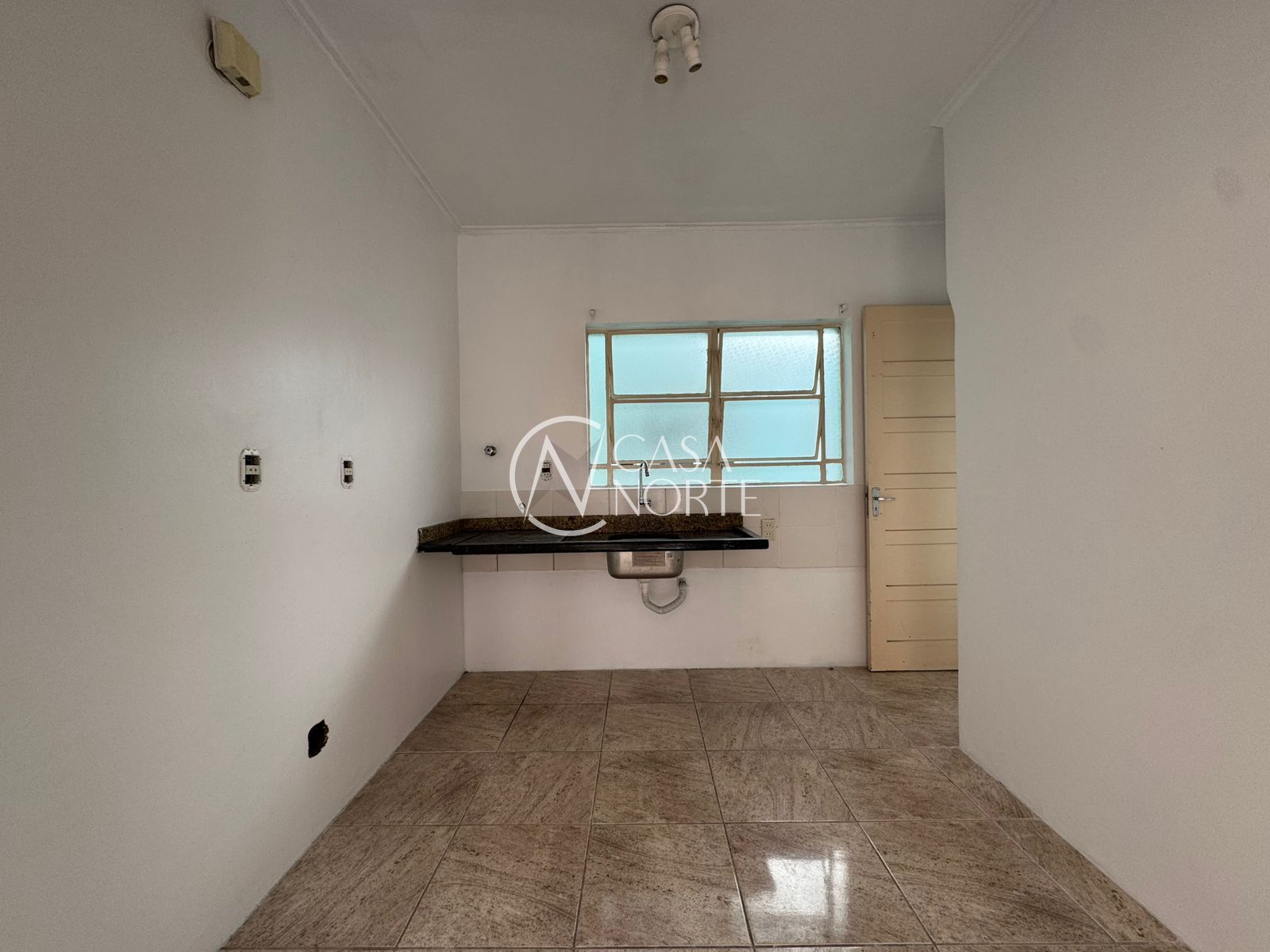 Apartamento à venda com 2 quartos, 69m², Avenida Arnaldo Bohrer no bairro Teresópolis em Porto Alegre