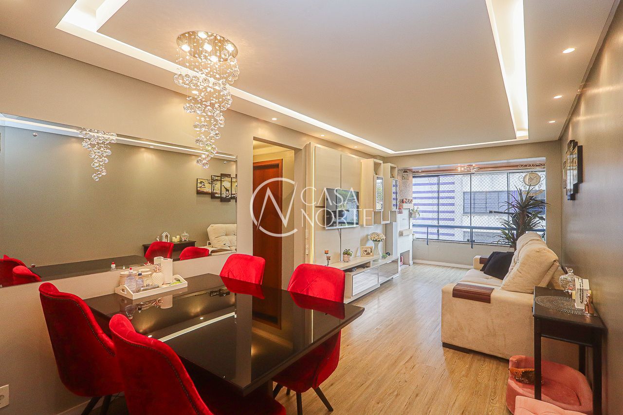 Apartamento à venda com 2 quartos, 71m², 1 vaga, Praça Doutor Baltazar de Bem no bairro Cristo Redentor em Porto Alegre