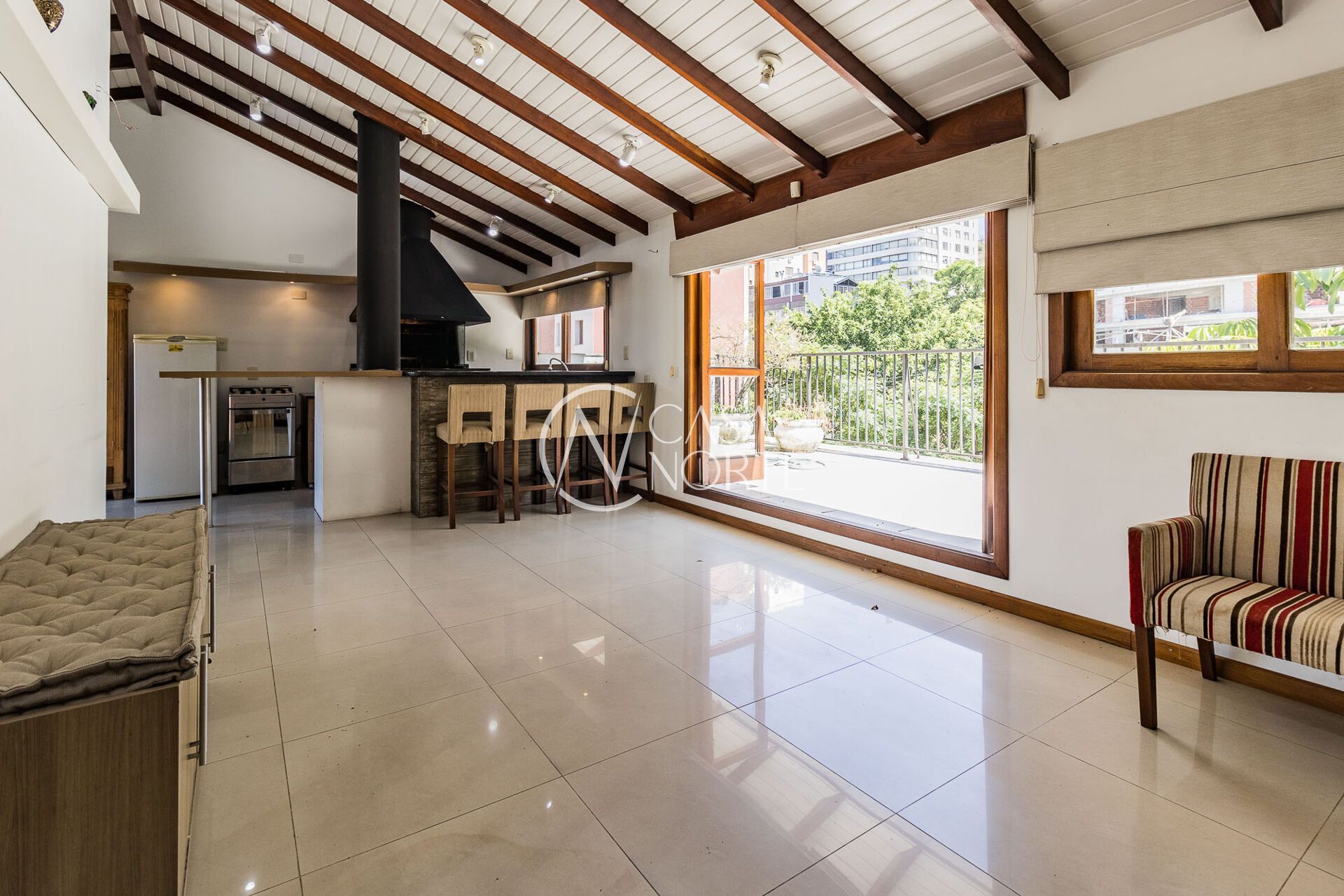 Apartamento à venda com 4 quartos, 238m², 1 suíte, 3 vagas, Rua Cabral no bairro Bela Vista em Porto Alegre