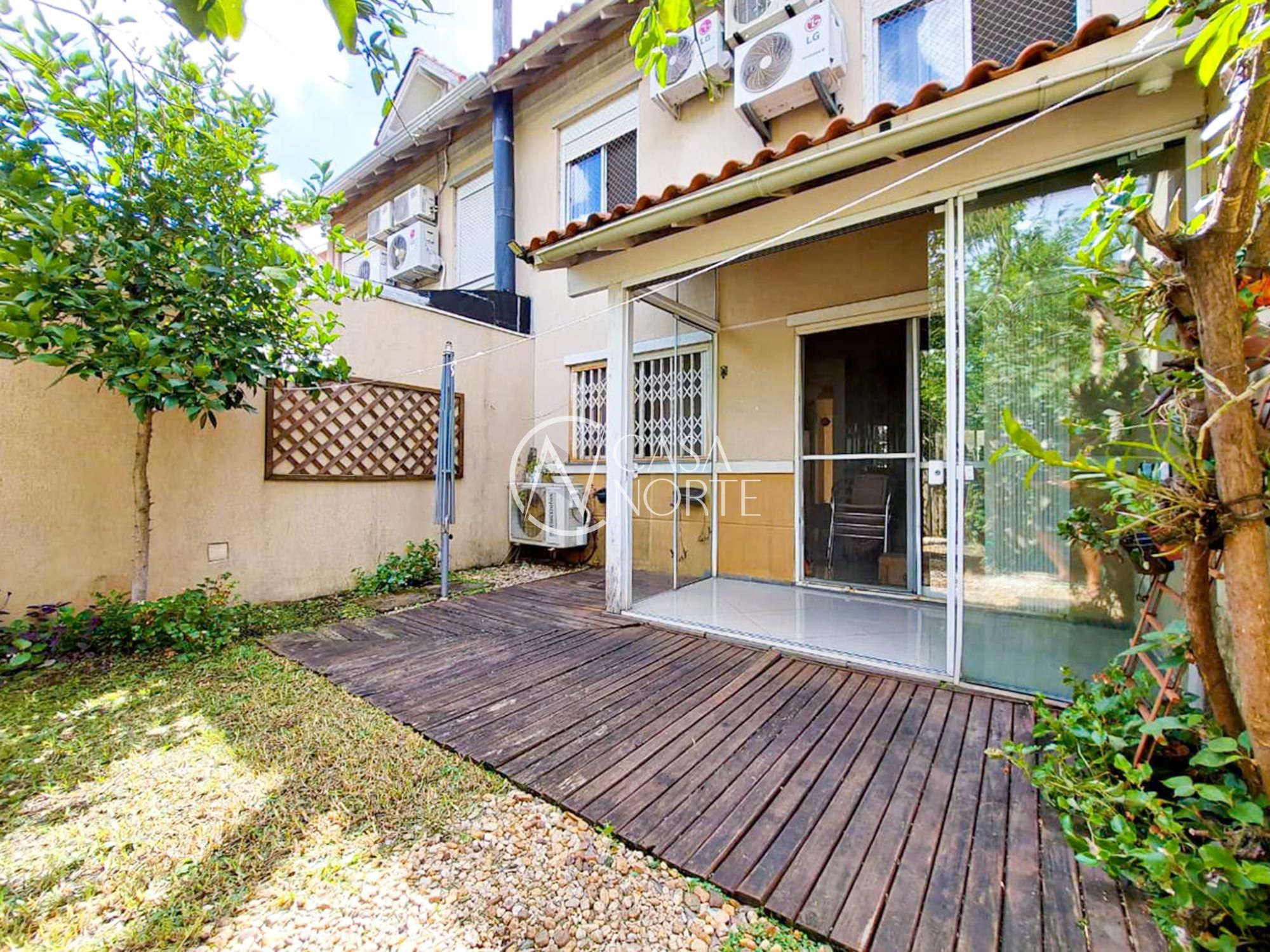 Casa de Condomínio à venda com 3 quartos, 147m², 1 suíte, 2 vagas, Avenida Willy Eugênio Fleck no bairro Sarandi em Porto Alegre