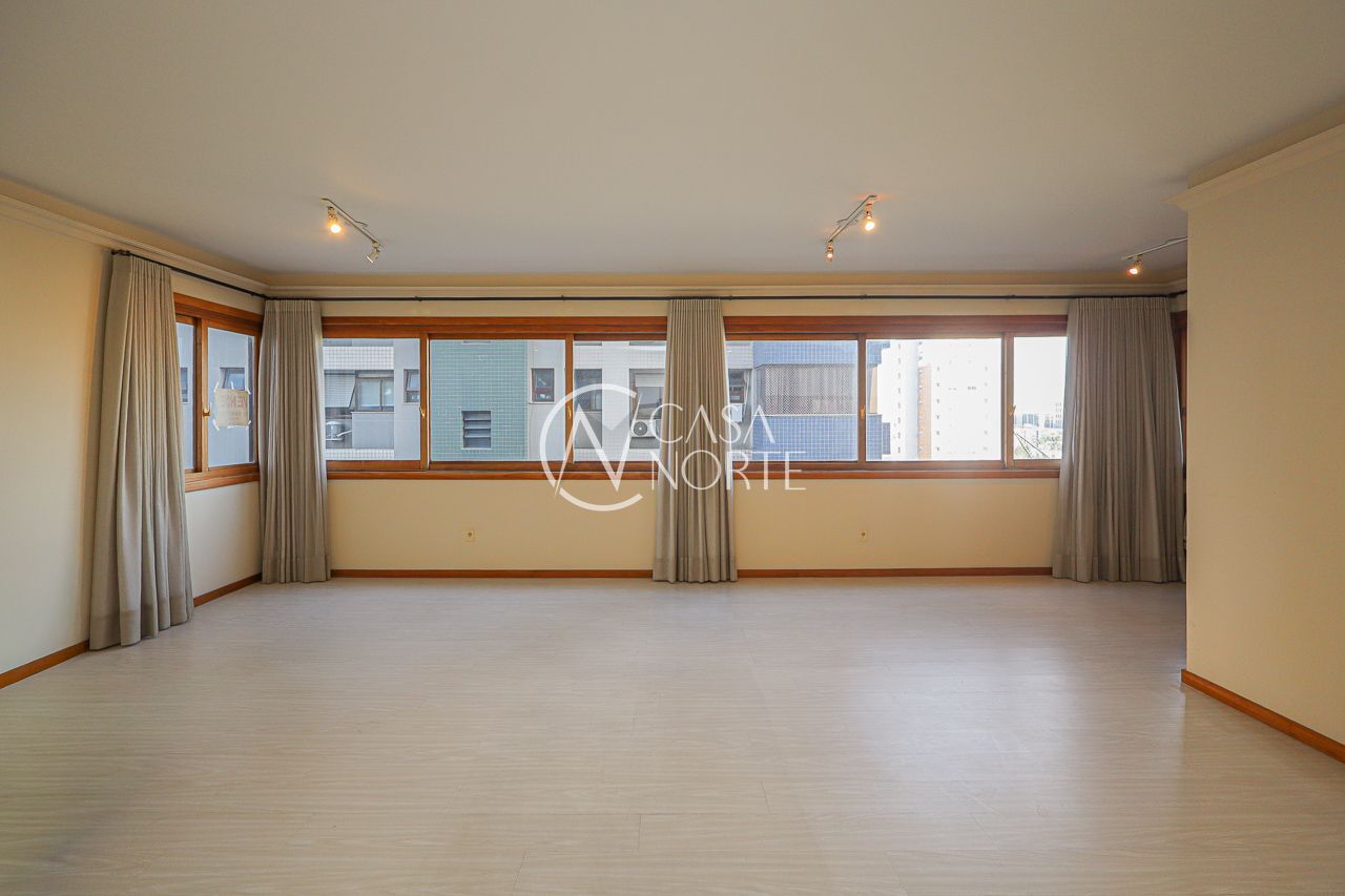 Apartamento à venda com 3 quartos, 136m², 1 suíte, 2 vagas, Avenida Mariland no bairro Auxiliadora em Porto Alegre