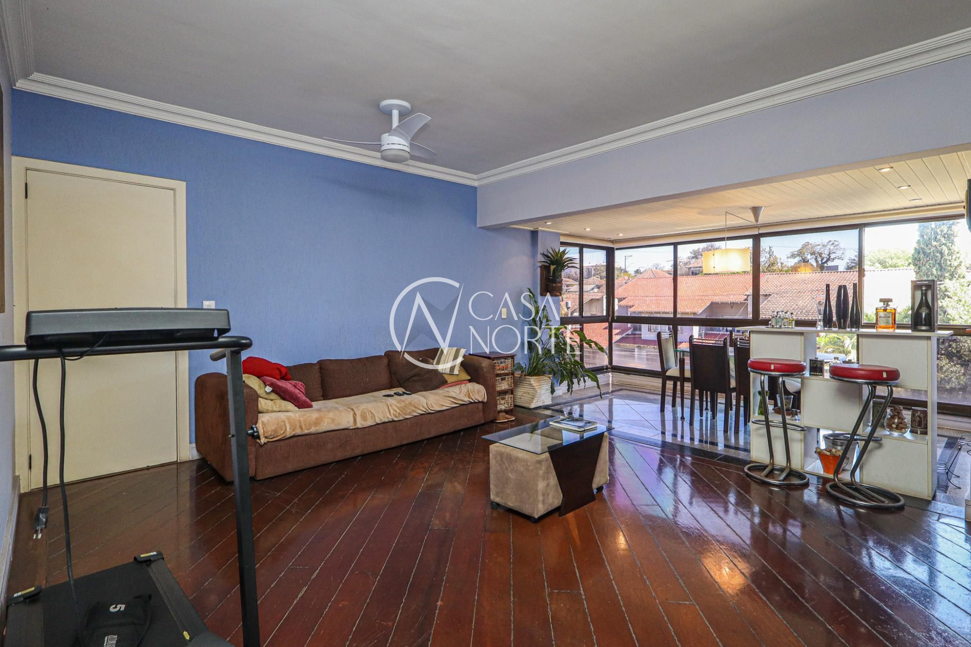 Apartamento à venda com 3 quartos, 117m², 1 suíte, 3 vagas, Rua Irmão Augusto no bairro Jardim Lindóia em Porto Alegre