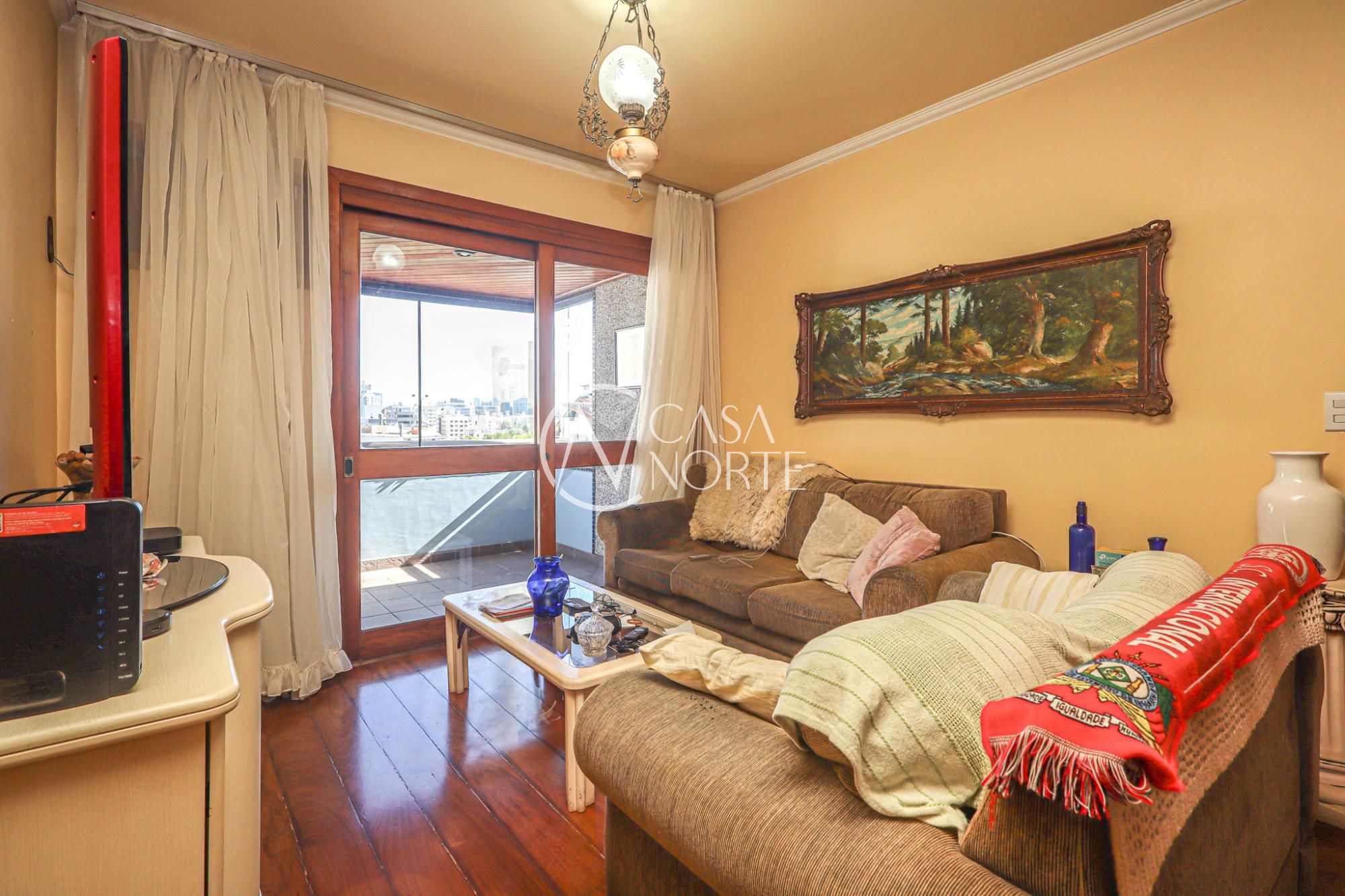 Apartamento à venda com 3 quartos, 106m², 1 suíte, 1 vaga, Rua General Pedro Bittencourt no bairro Passo da Areia em Porto Alegre