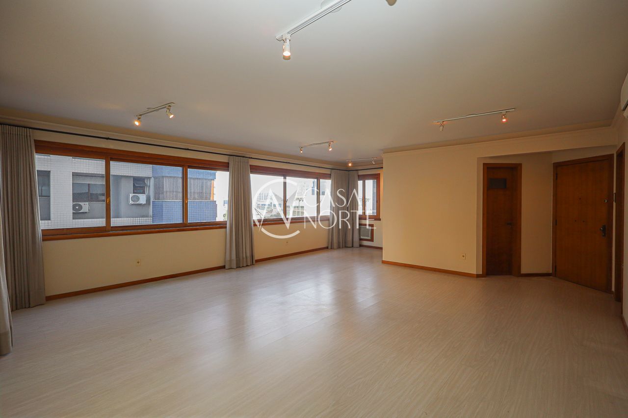 Apartamento à venda com 3 quartos, 136m², 1 suíte, 2 vagas, Avenida Mariland no bairro Auxiliadora em Porto Alegre