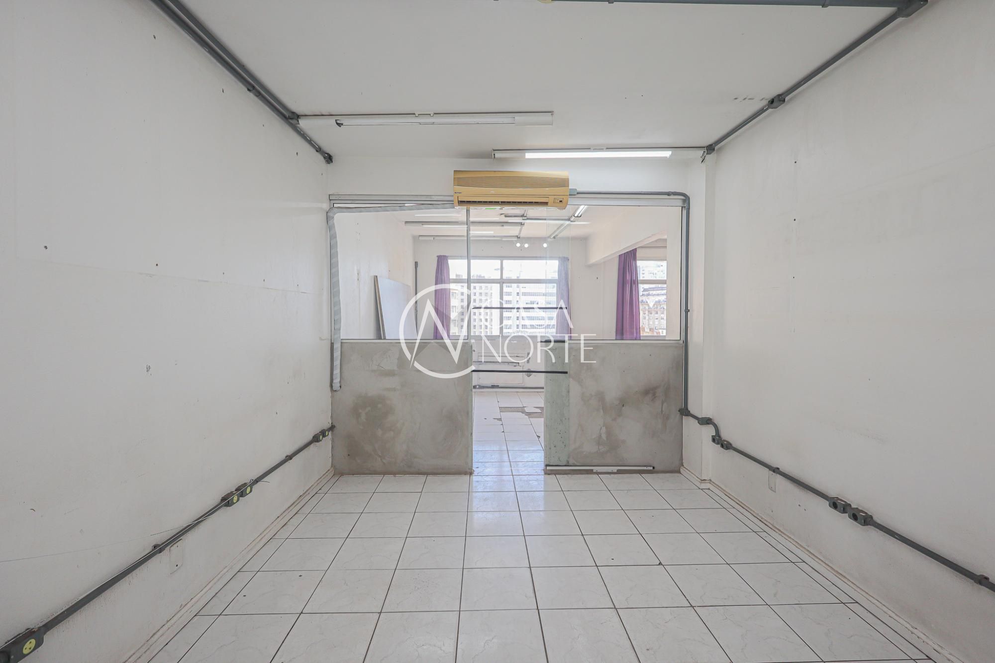 Sala Comercial à venda com 2 quartos, 46m², Avenida Otávio Rocha no bairro Centro Histórico em Porto Alegre