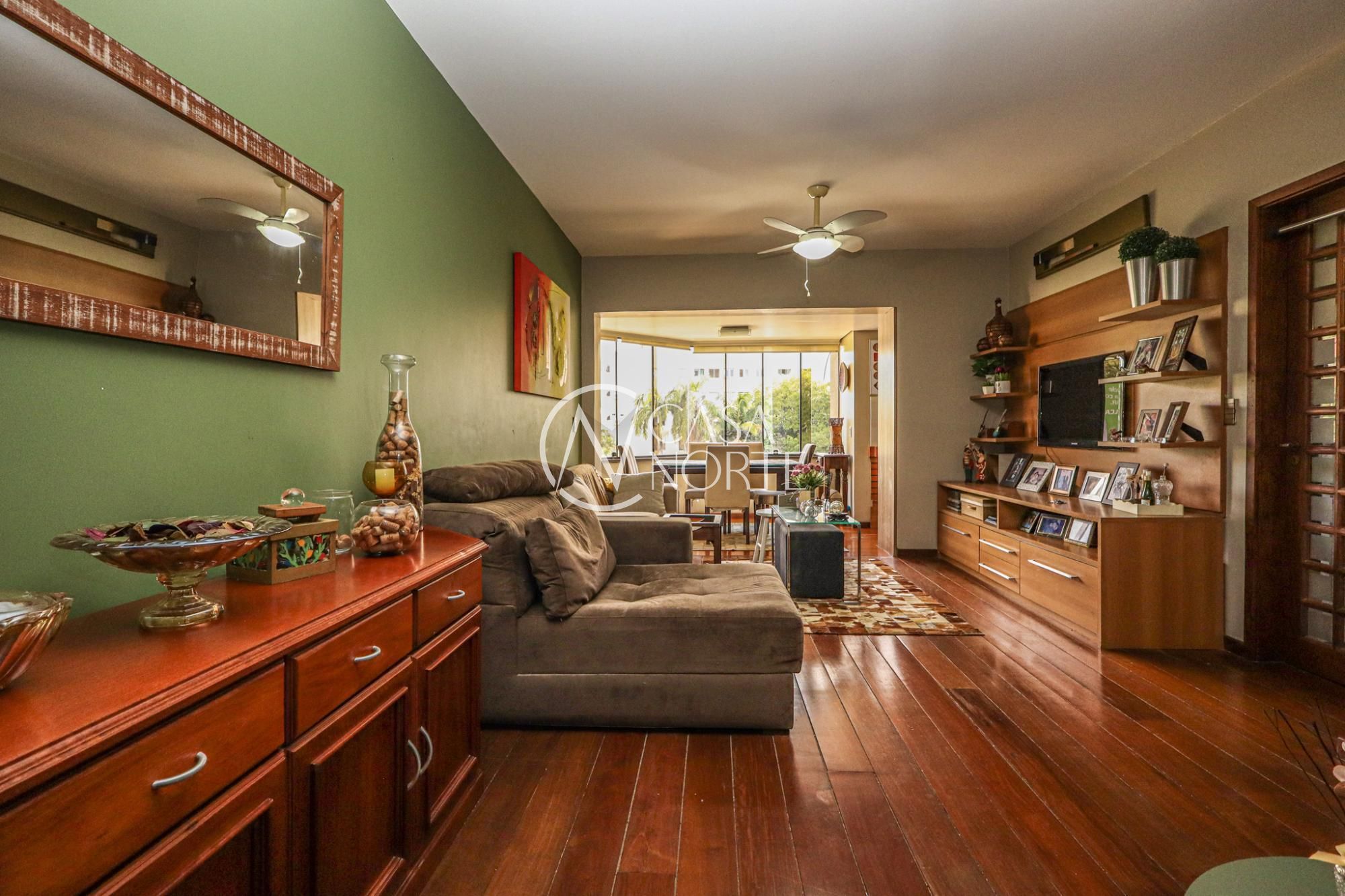 Apartamento à venda com 3 quartos, 92m², 1 suíte, 1 vaga, Rua Anita Garibaldi no bairro Mont Serrat em Porto Alegre