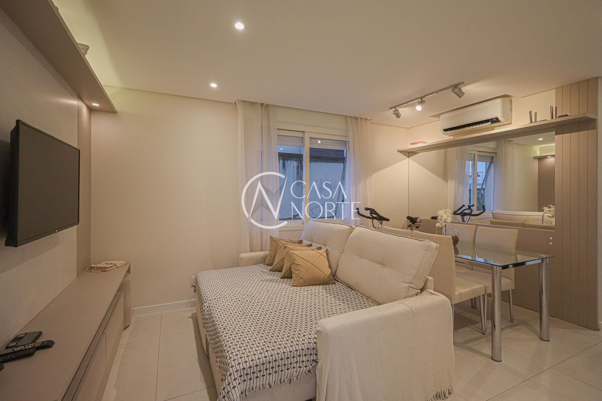 Apartamento à venda com 2 quartos, 56m², 1 vaga, Rua São Manoel no bairro Santana em Porto Alegre