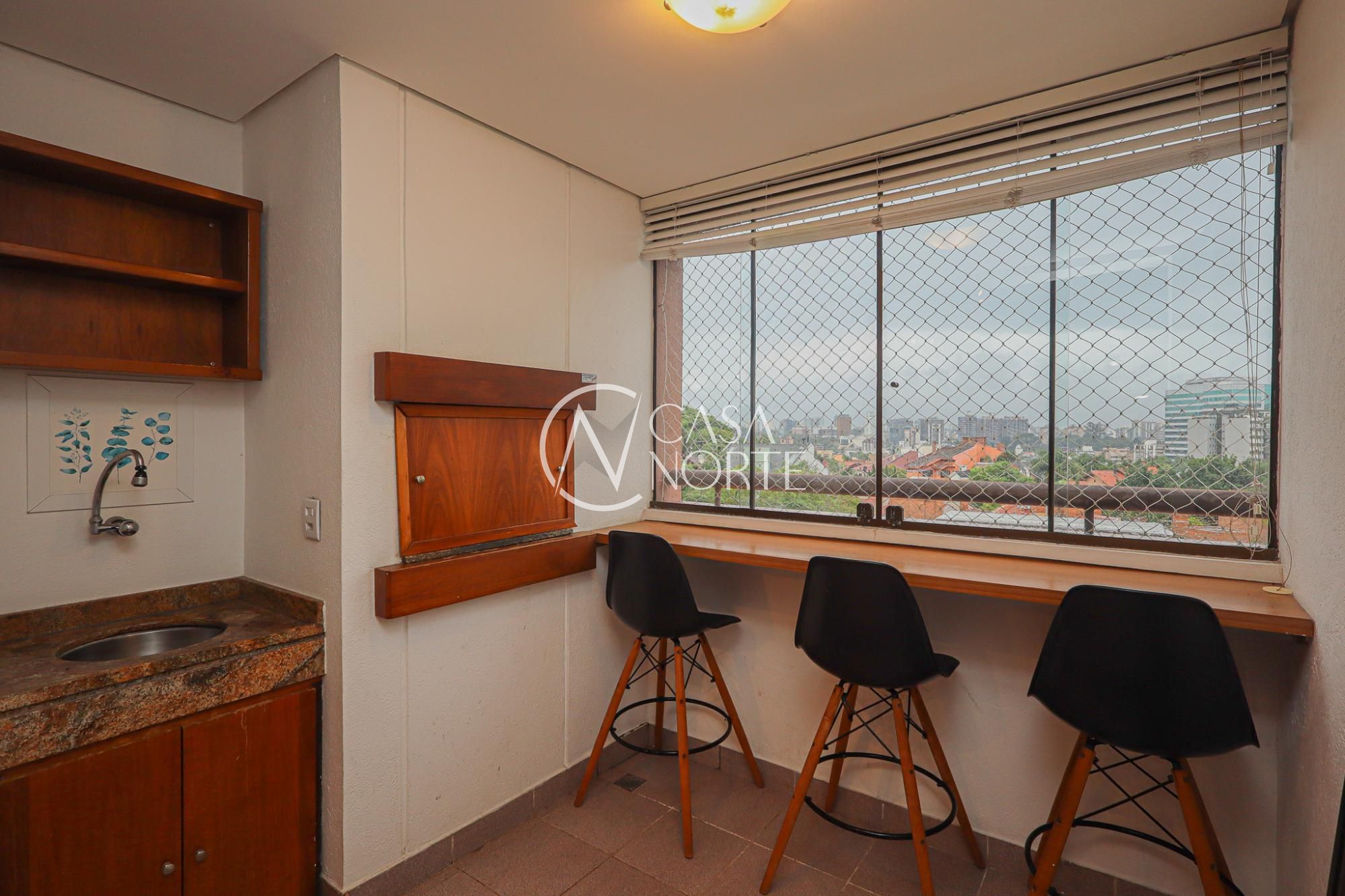 Apartamento à venda com 3 quartos, 96m², 1 suíte, 1 vaga, Avenida General Barreto Viana no bairro Chácara das Pedras em Porto Alegre