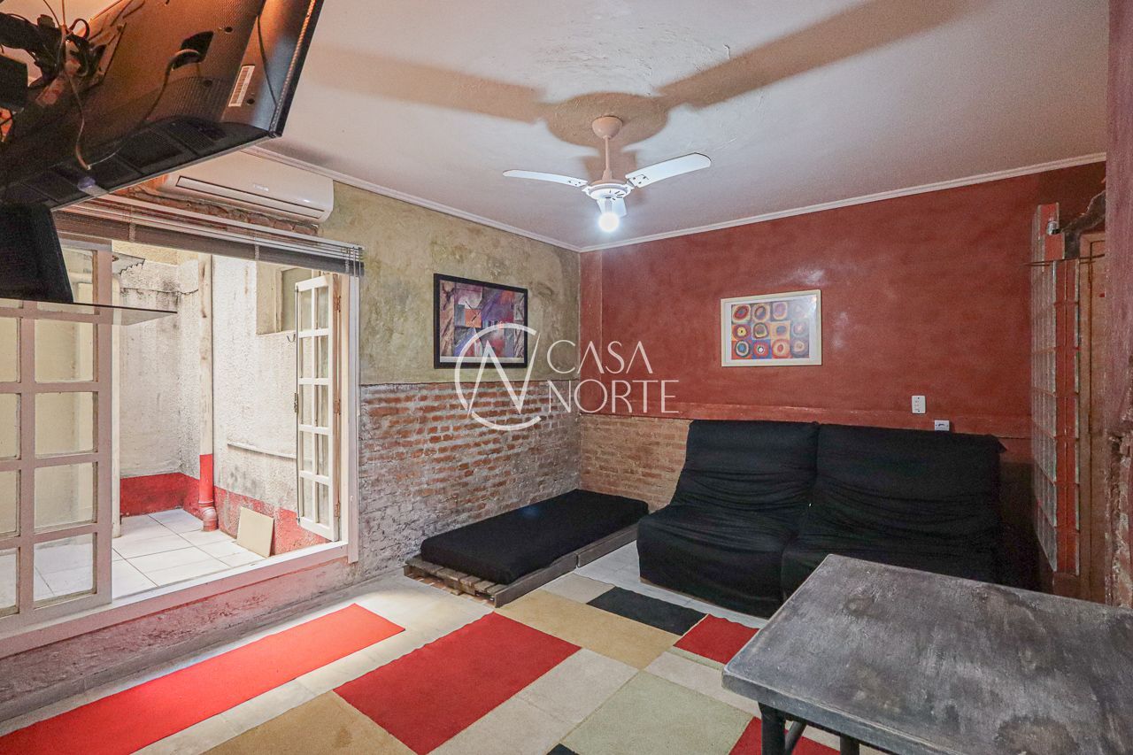 Apartamento Garden à venda com 1 quarto, 58m², 1 suíte, Rua Laurindo no bairro Santana em Porto Alegre