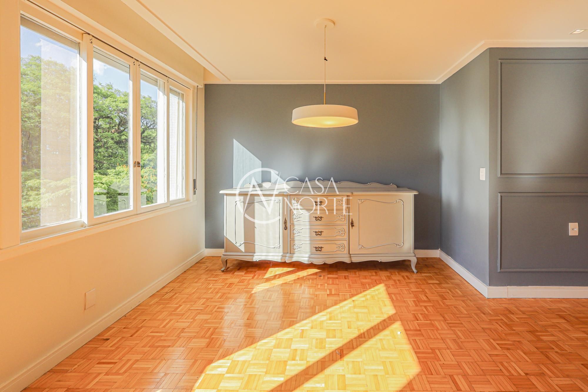 Apartamento à venda com 2 quartos, 143m², 1 suíte, 2 vagas, Rua João Caetano no bairro Três Figueiras em Porto Alegre