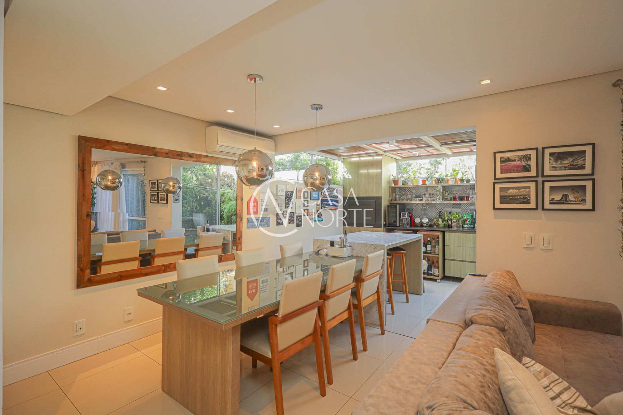 Casa de Condomínio à venda com 3 quartos, 178m², 1 suíte, 2 vagas, Avenida Engenheiro Ludolfo Boehl no bairro Teresópolis em Porto Alegre