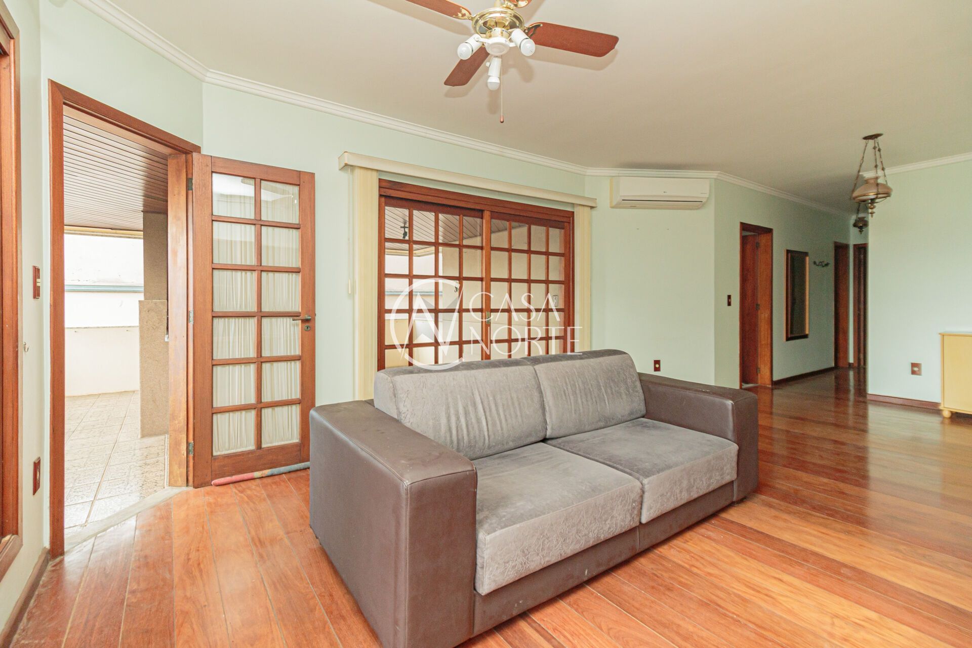 Apartamento à venda com 3 quartos, 145m², 1 suíte, 2 vagas, Rua Dona Adda Mascarenhas de Moraes no bairro Jardim Itu em Porto Alegre