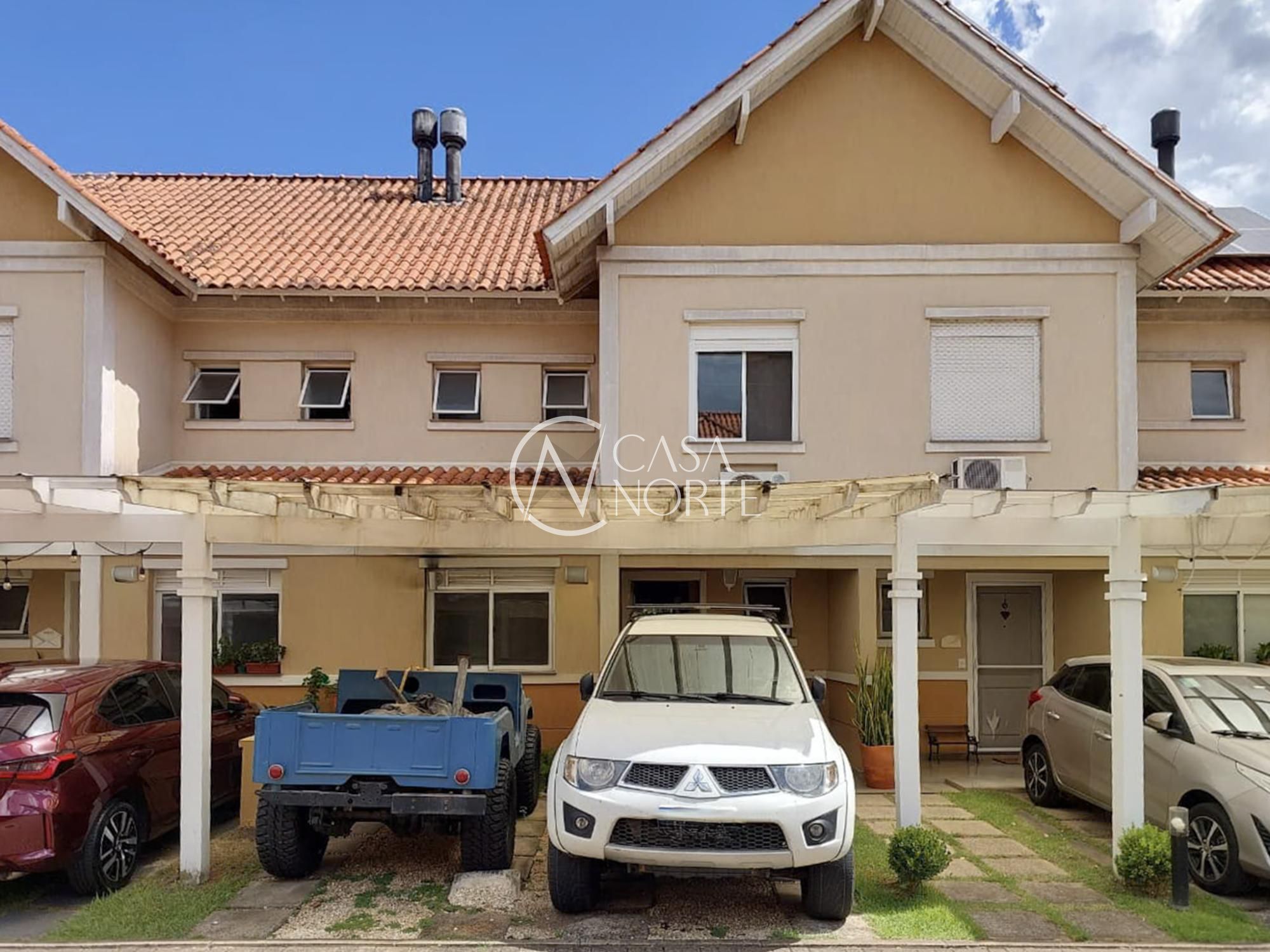 Casa de Condomínio à venda com 3 quartos, 147m², 1 suíte, 2 vagas, Avenida Willy Eugênio Fleck no bairro Sarandi em Porto Alegre