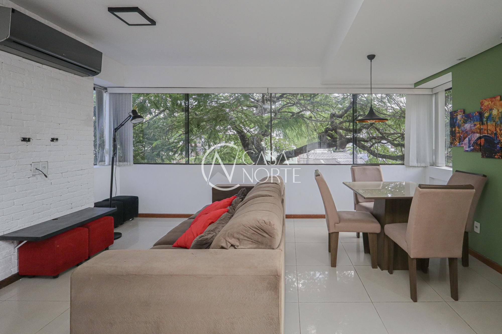 Duplex à venda com 2 quartos, 82m², 2 suítes, 1 vaga, Rua Luiz Cosme no bairro Passo da Areia em Porto Alegre