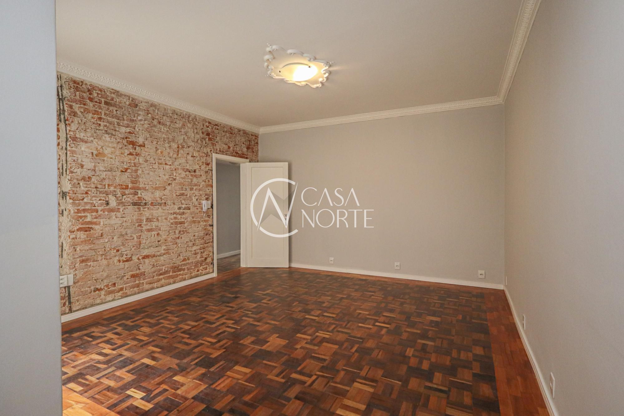 Apartamento à venda com 3 quartos, 94m², 1 suíte, 1 vaga, Rua Felipe Camarão no bairro Bom Fim em Porto Alegre