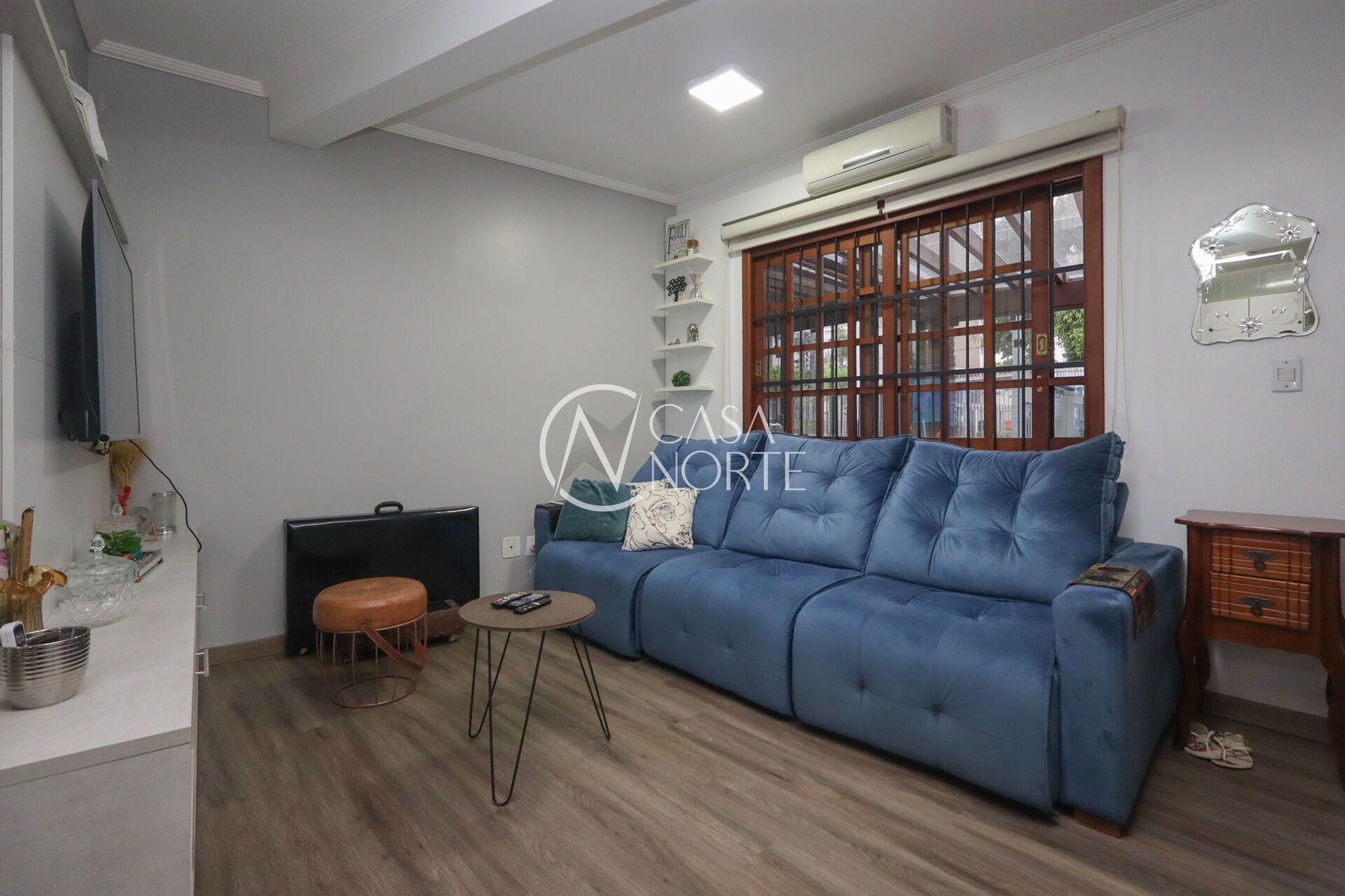 Casa à venda com 3 quartos, 144m², 1 suíte, 1 vaga, Praça Breno Caldas no bairro Jardim Itu em Porto Alegre