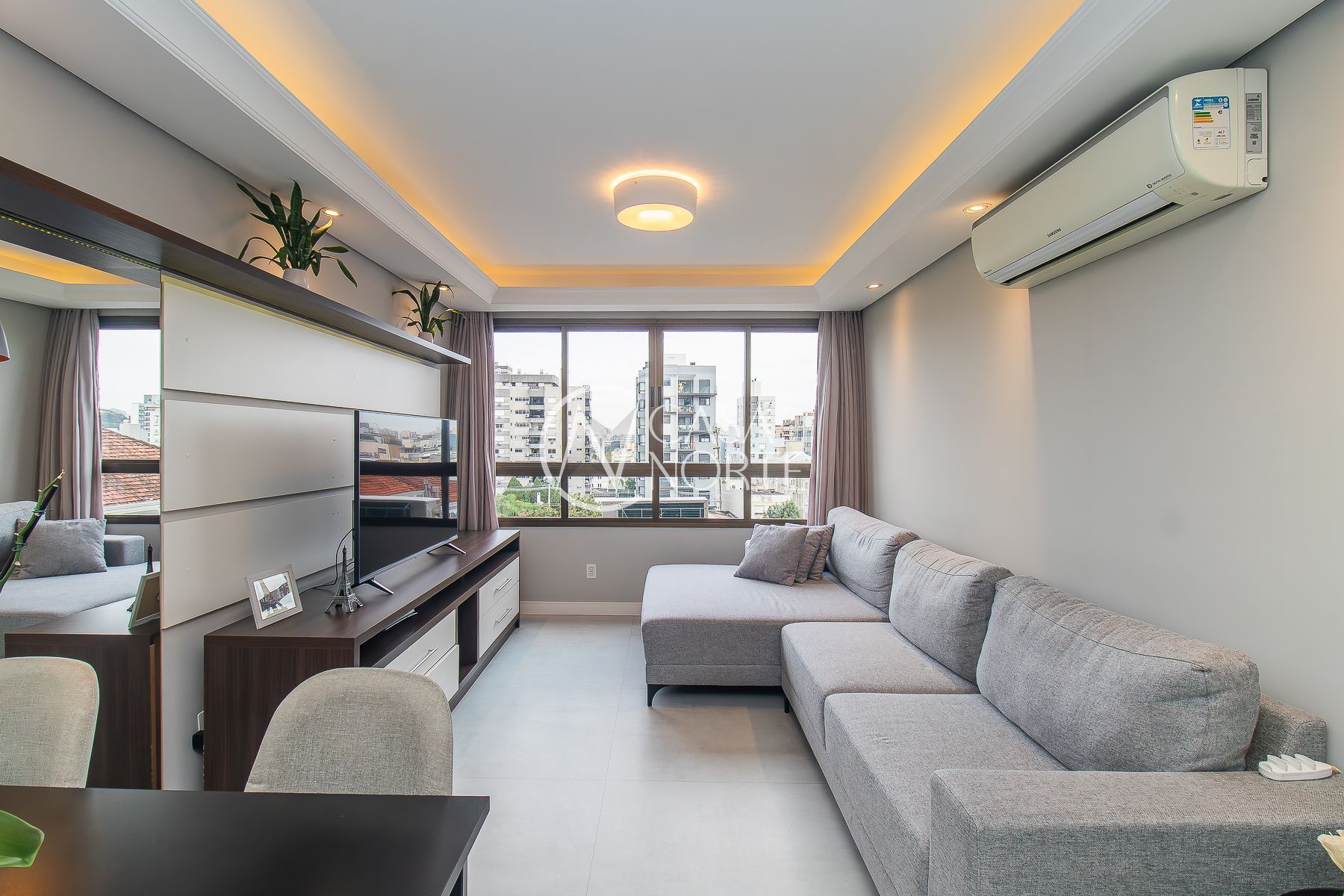 Apartamento à venda com 2 quartos, 66m², 1 suíte, 2 vagas, Rua Coronel Corte Real no bairro Petrópolis em Porto Alegre