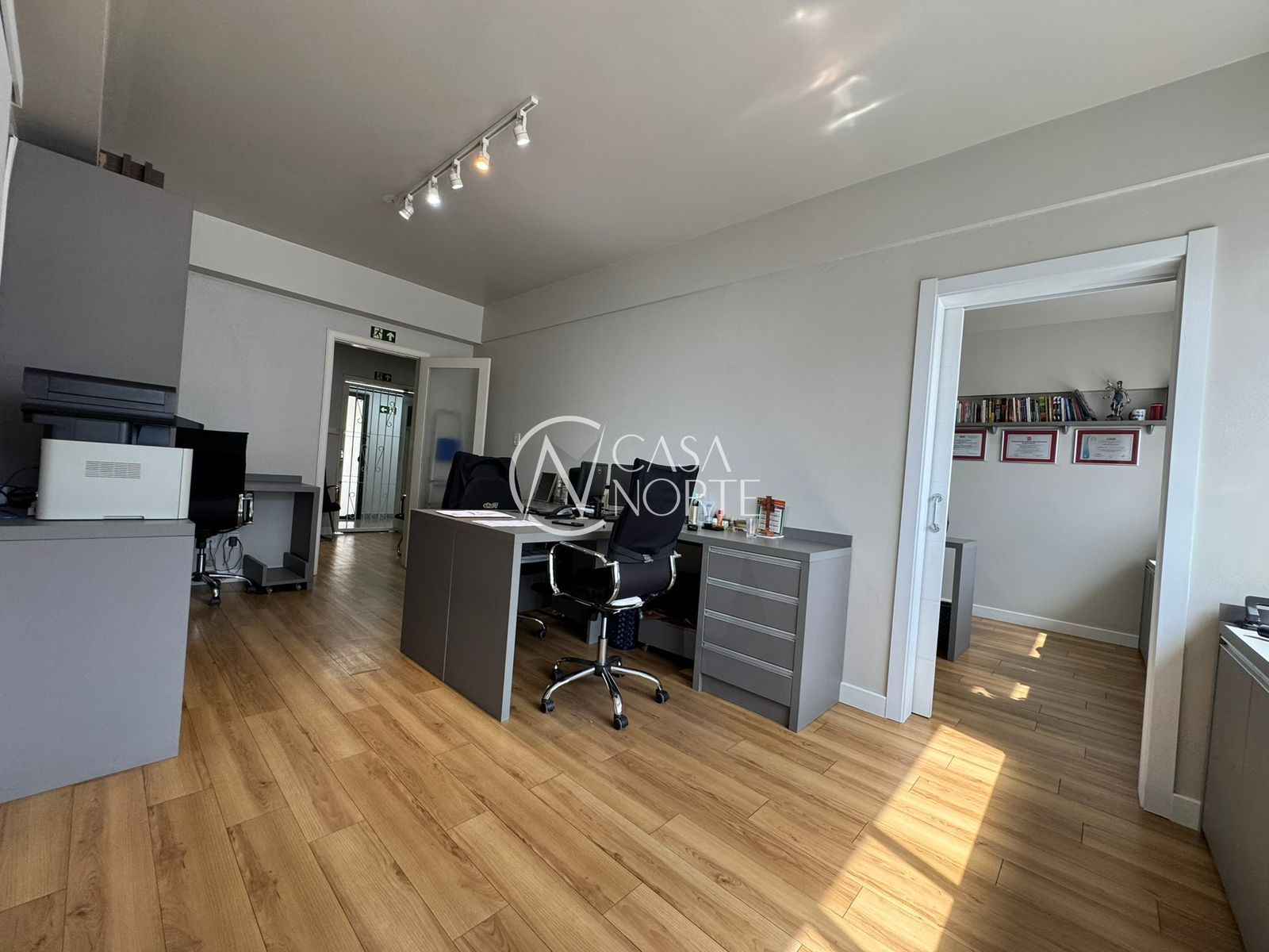 Sala Comercial à venda com 1 quarto, 54m², Rua dos Andradas no bairro Centro Histórico em Porto Alegre