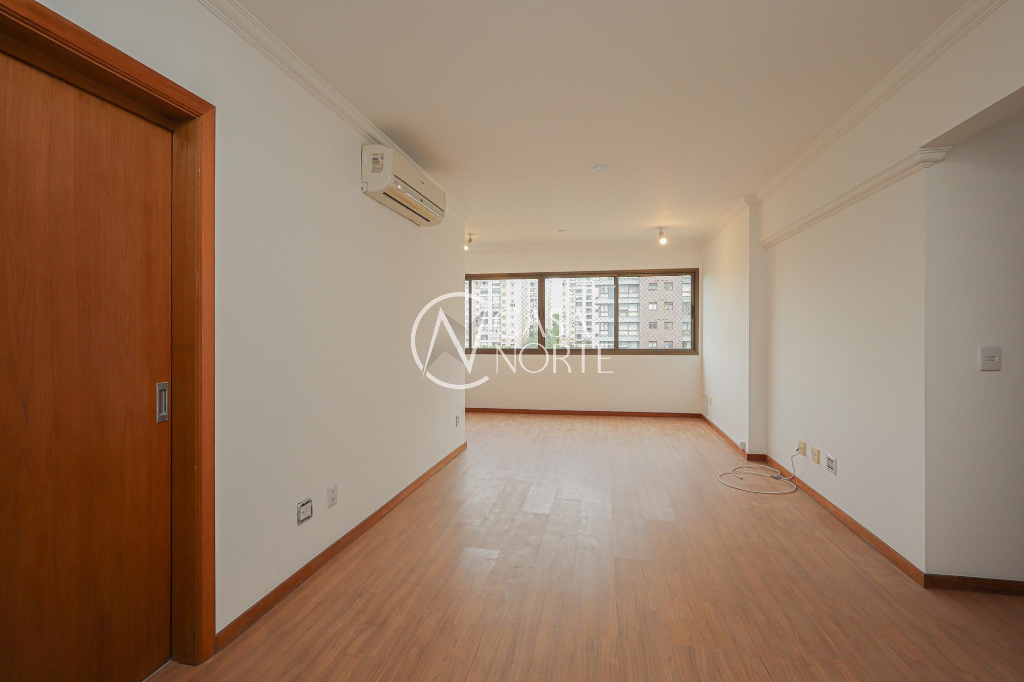 Apartamento à venda com 2 quartos, 72m², 1 suíte, 1 vaga, Rua José Scutari no bairro Passo da Areia em Porto Alegre