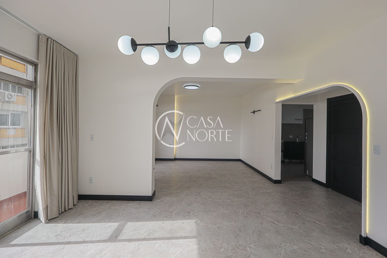 Apartamento à venda com 3 quartos, 158m², 1 vaga, Avenida Independência no bairro Independência em Porto Alegre
