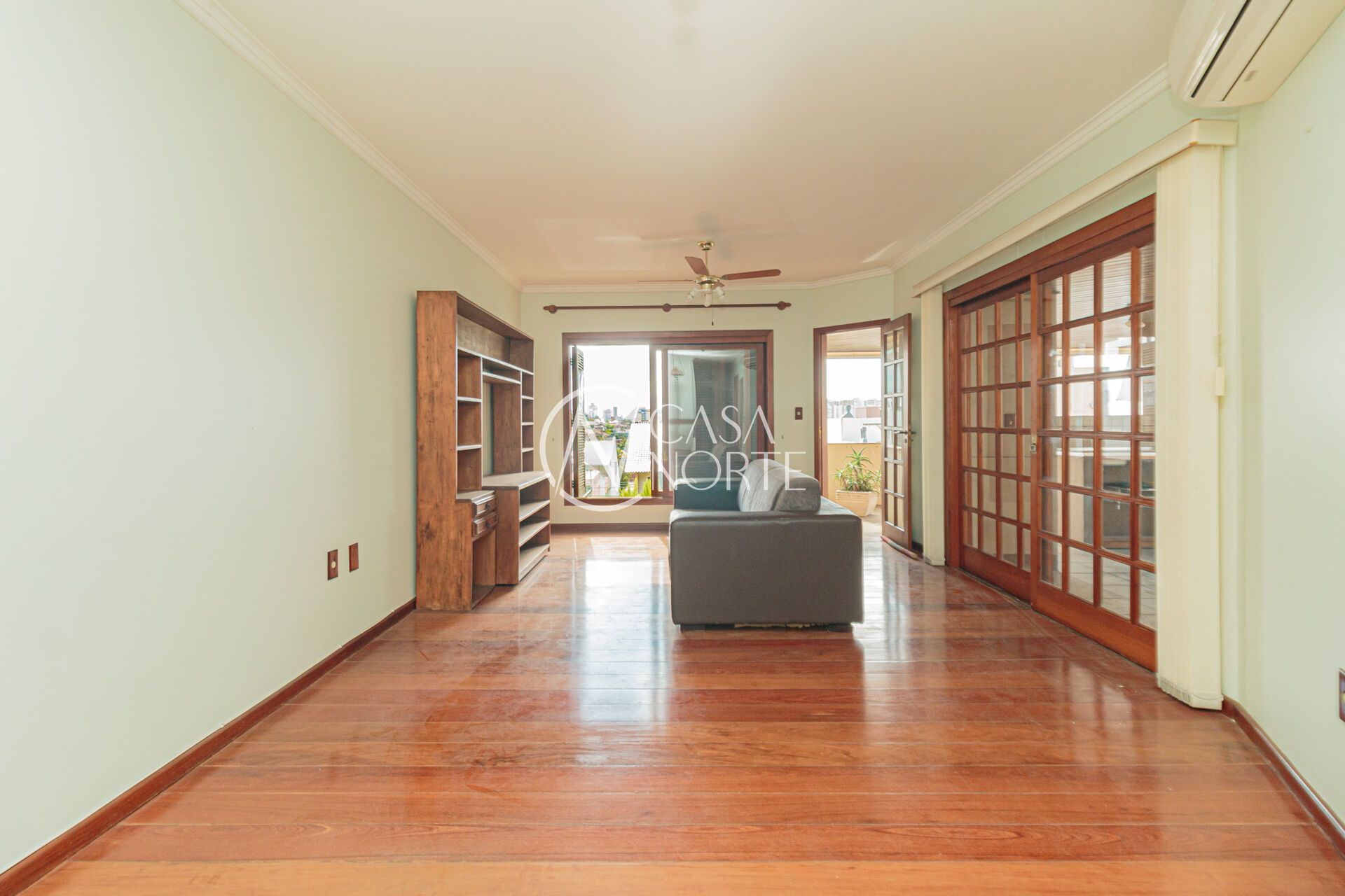 Apartamento à venda com 3 quartos, 145m², 1 suíte, 2 vagas, Rua Dona Adda Mascarenhas de Moraes no bairro Jardim Itu em Porto Alegre