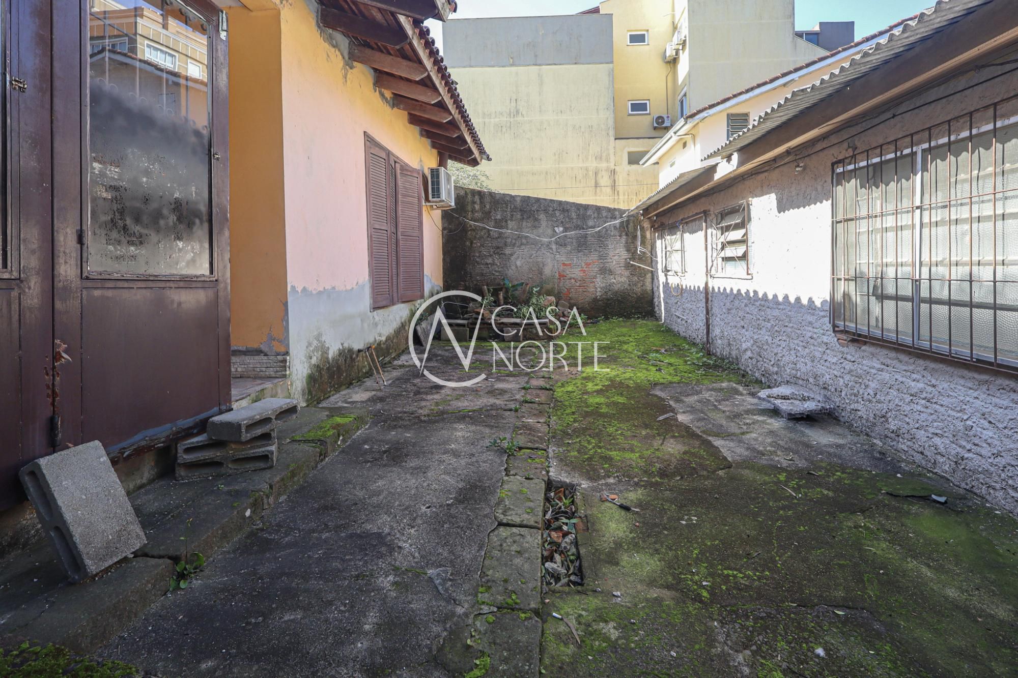 Terreno à venda  com 352m², Rua Juruá no bairro Jardim São Pedro em Porto Alegre