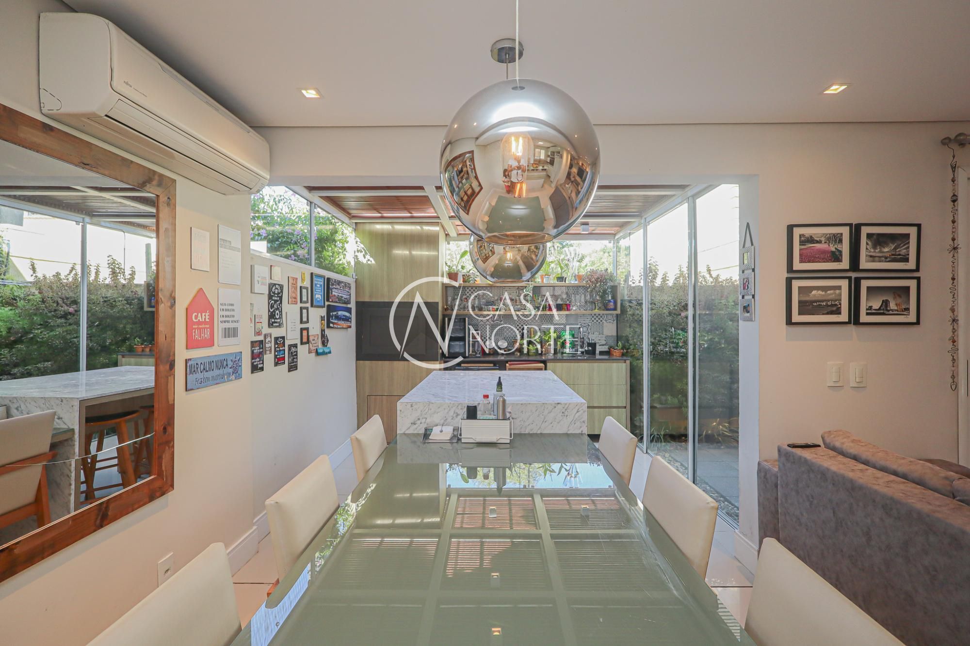 Casa de Condomínio à venda com 3 quartos, 178m², 1 suíte, 2 vagas, Avenida Engenheiro Ludolfo Boehl no bairro Teresópolis em Porto Alegre