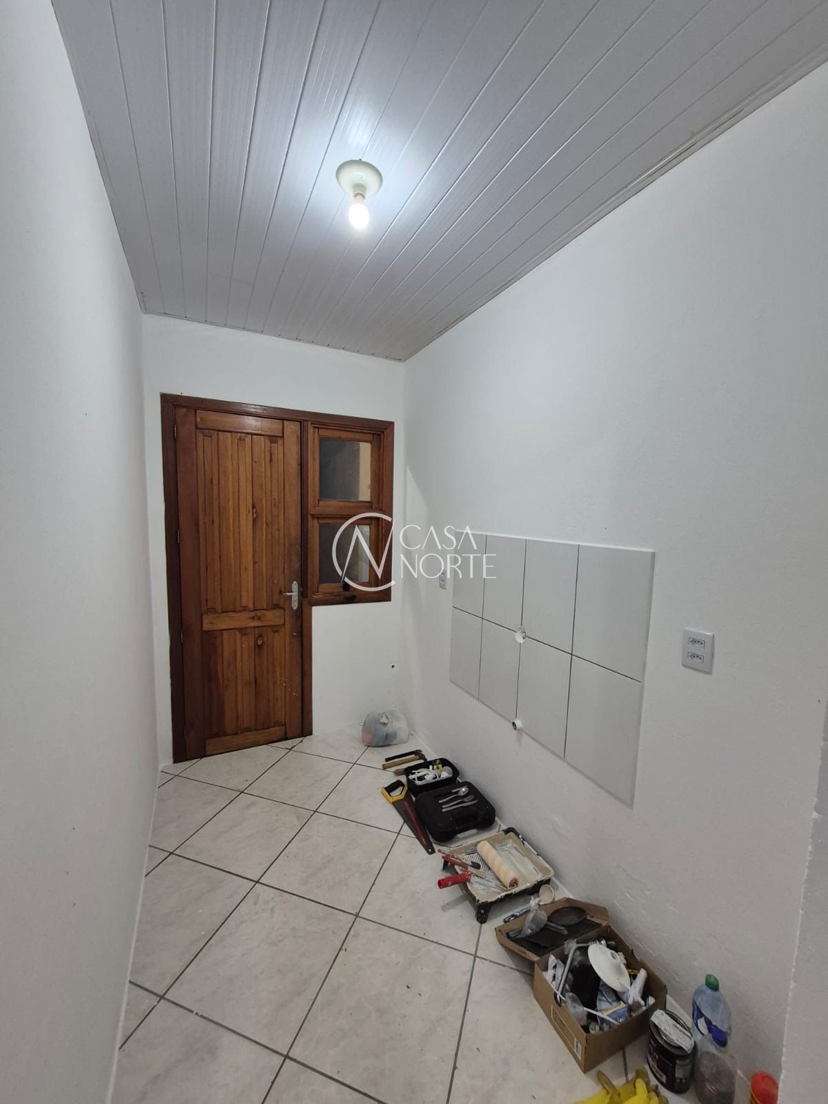Casa à venda com 2 quartos, 42m², 1 vaga, Rua Carlos Wilson Schröder no bairro Hípica em Porto Alegre