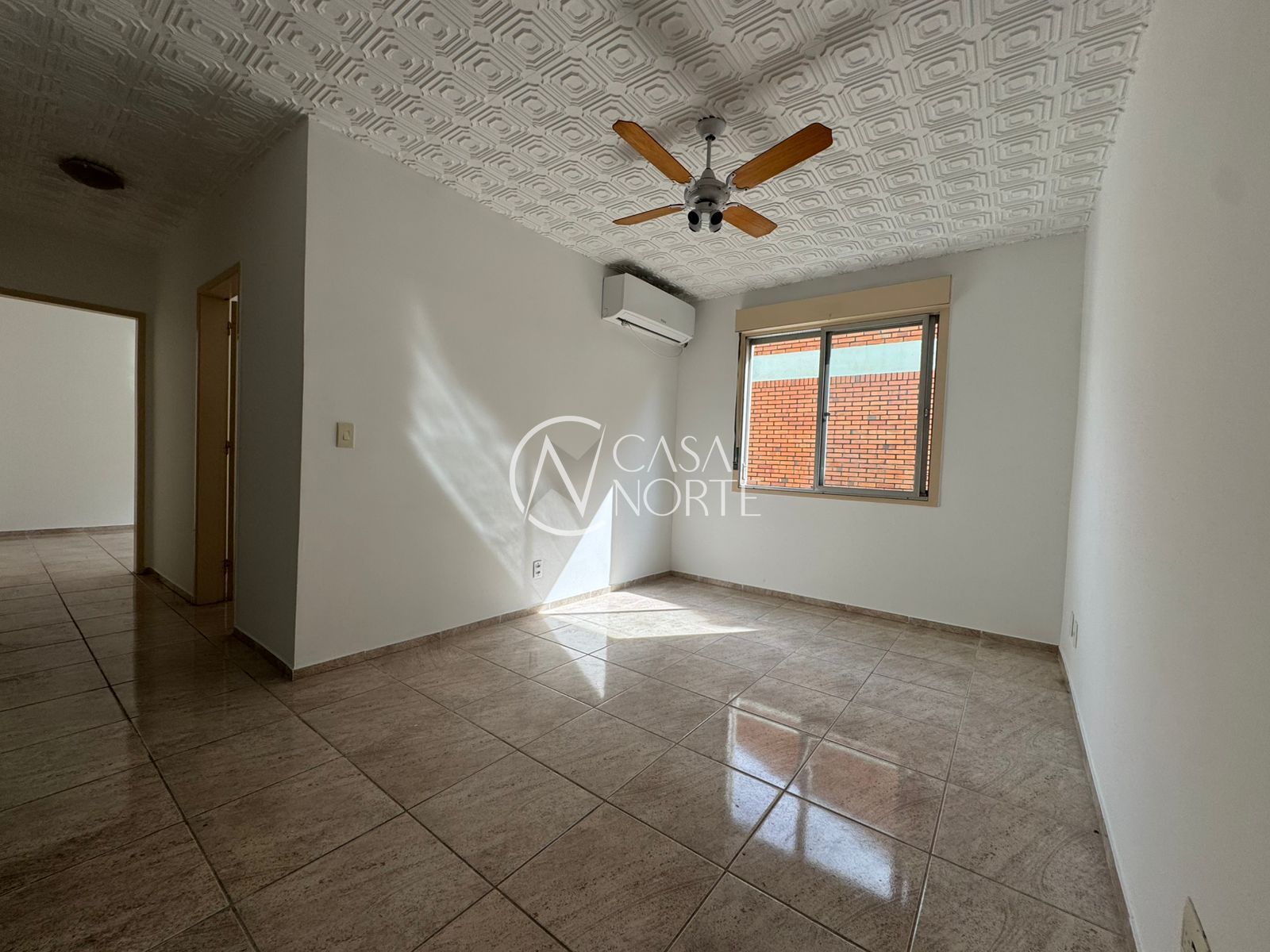 Apartamento à venda com 2 quartos, 69m², Avenida Arnaldo Bohrer no bairro Teresópolis em Porto Alegre