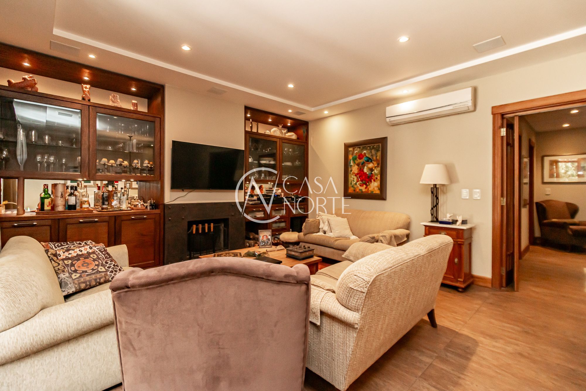 Casa de Condomínio à venda com 3 quartos, 313m², 2 suítes, 3 vagas, Rua Osório Tuyuty de Oliveira Freitas no bairro Três Figueiras em Porto Alegre