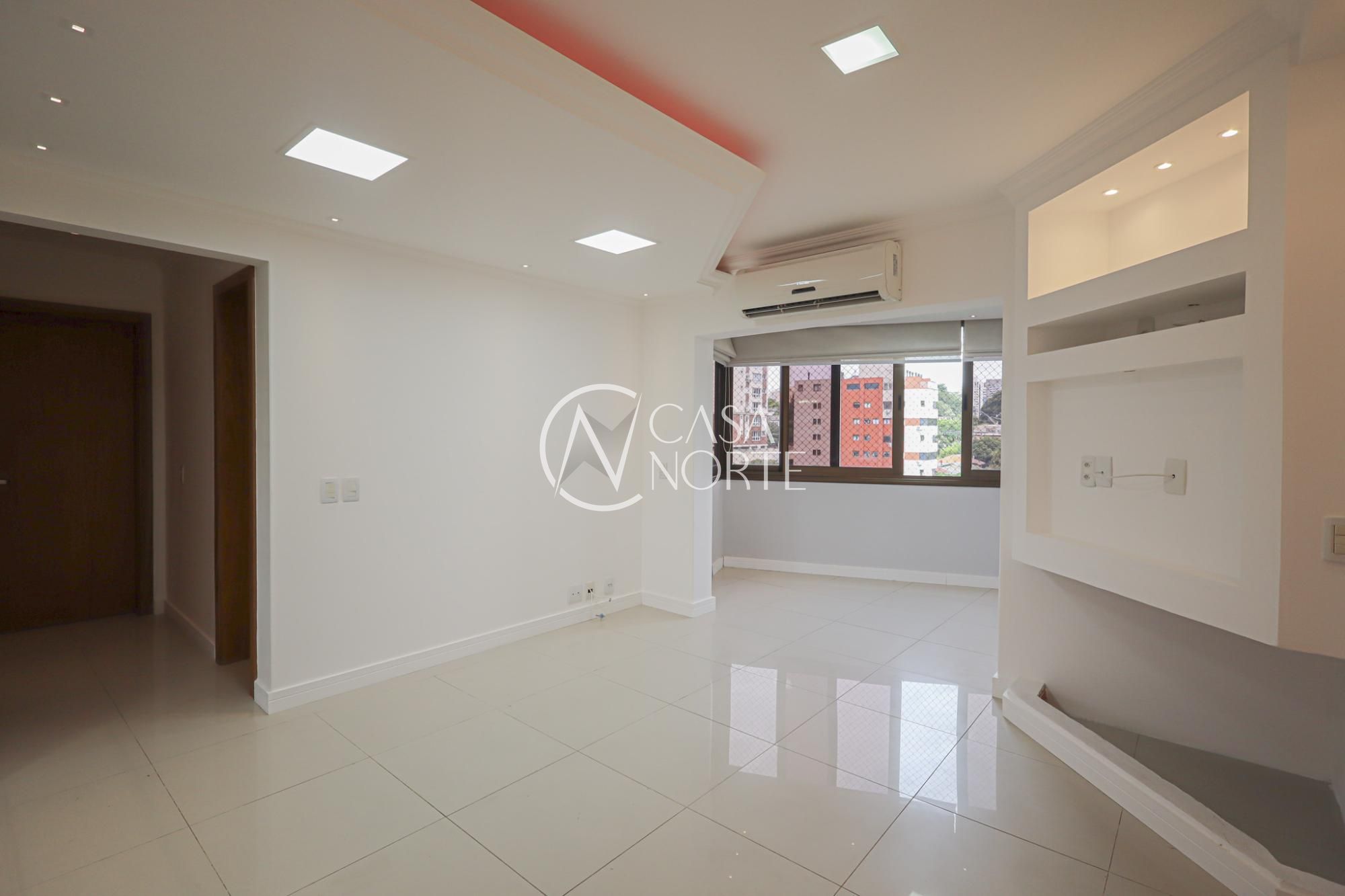 Apartamento à venda com 3 quartos, 108m², 1 suíte, 2 vagas, Rua Luiz Cosme no bairro Passo da Areia em Porto Alegre