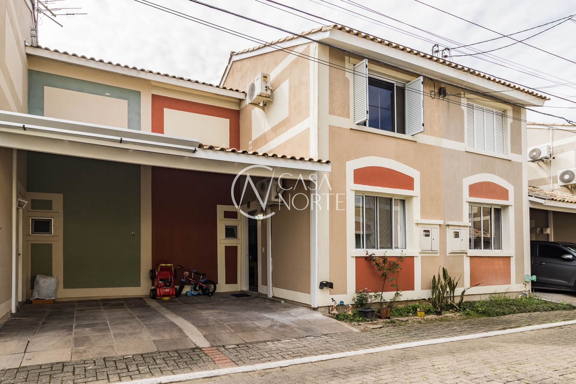 Casa de Condomínio à venda com 4 quartos, 85m², 2 vagas, Rua José Aloisio Filho no bairro Humaitá em Porto Alegre