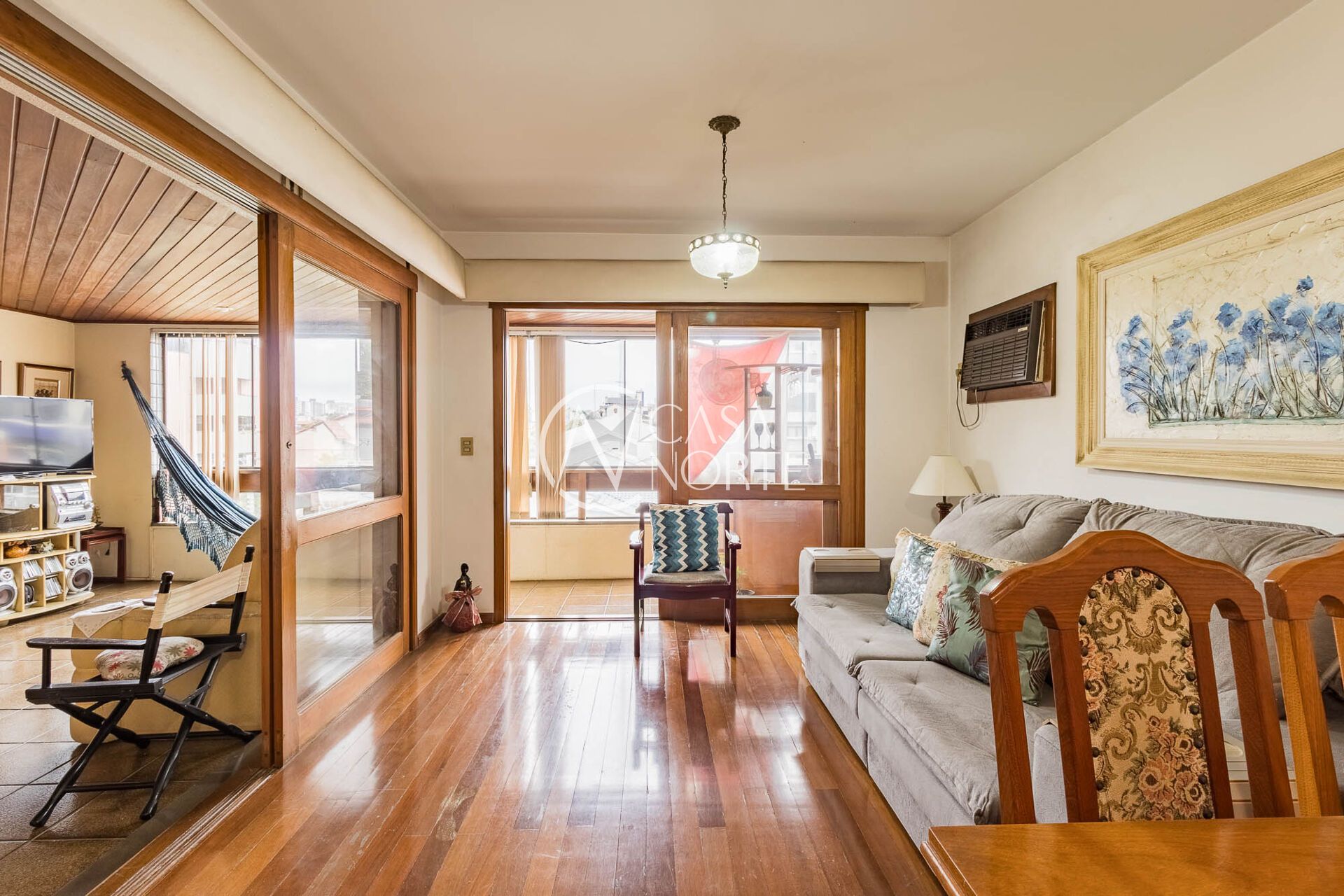 Apartamento à venda com 3 quartos, 137m², 1 suíte, 2 vagas, Rua Guadalupe no bairro Jardim Lindóia em Porto Alegre