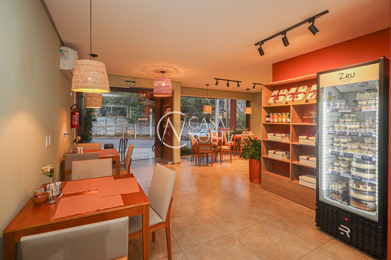 Casa Comercial à venda , 200m², 2 vagas, Travessa Orion no bairro Cristo Redentor em Porto Alegre