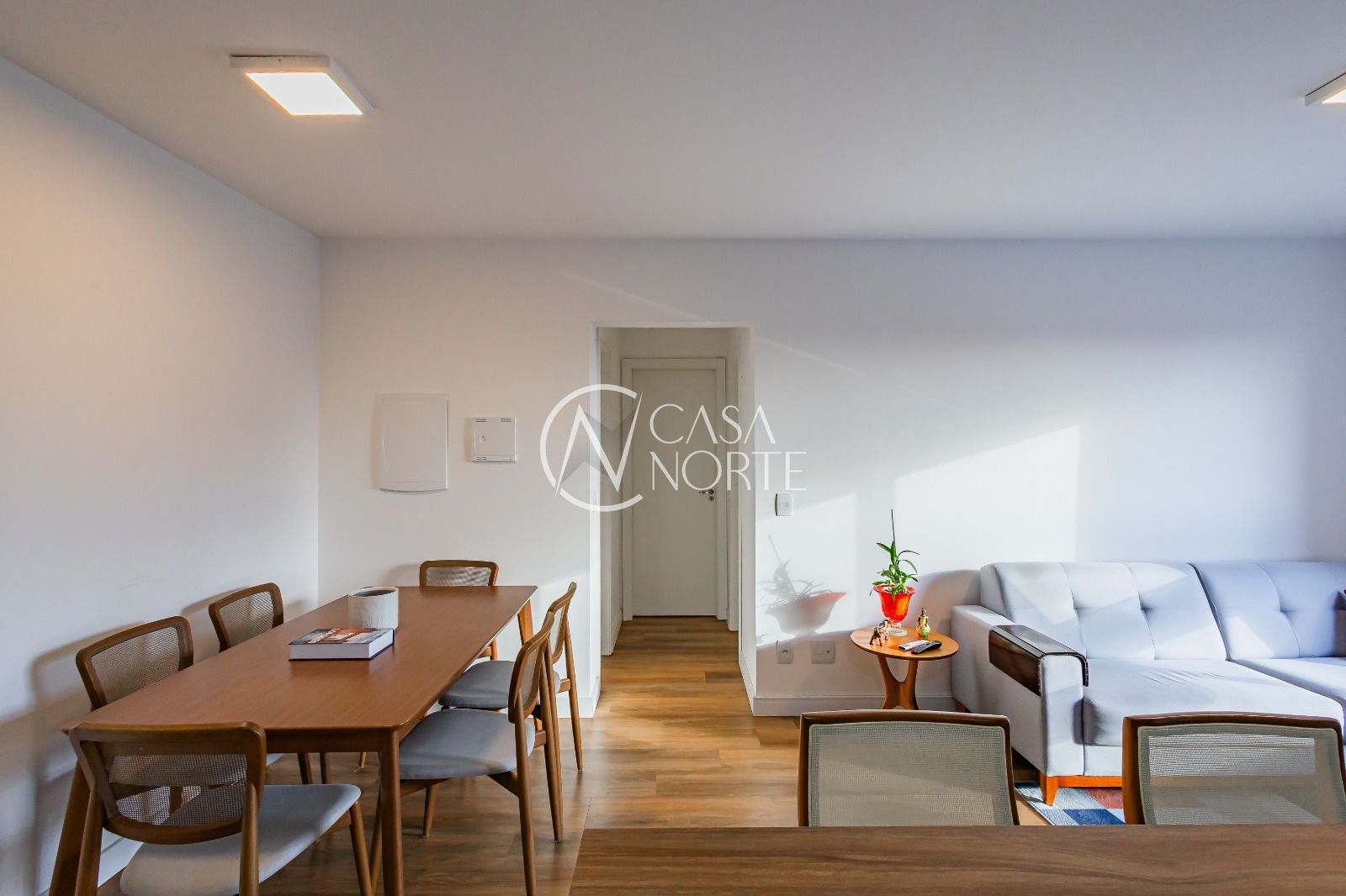 Apartamento à venda com 2 quartos, 69m², 1 suíte, 1 vaga, Rua Alberto Silva no bairro Vila Ipiranga em Porto Alegre