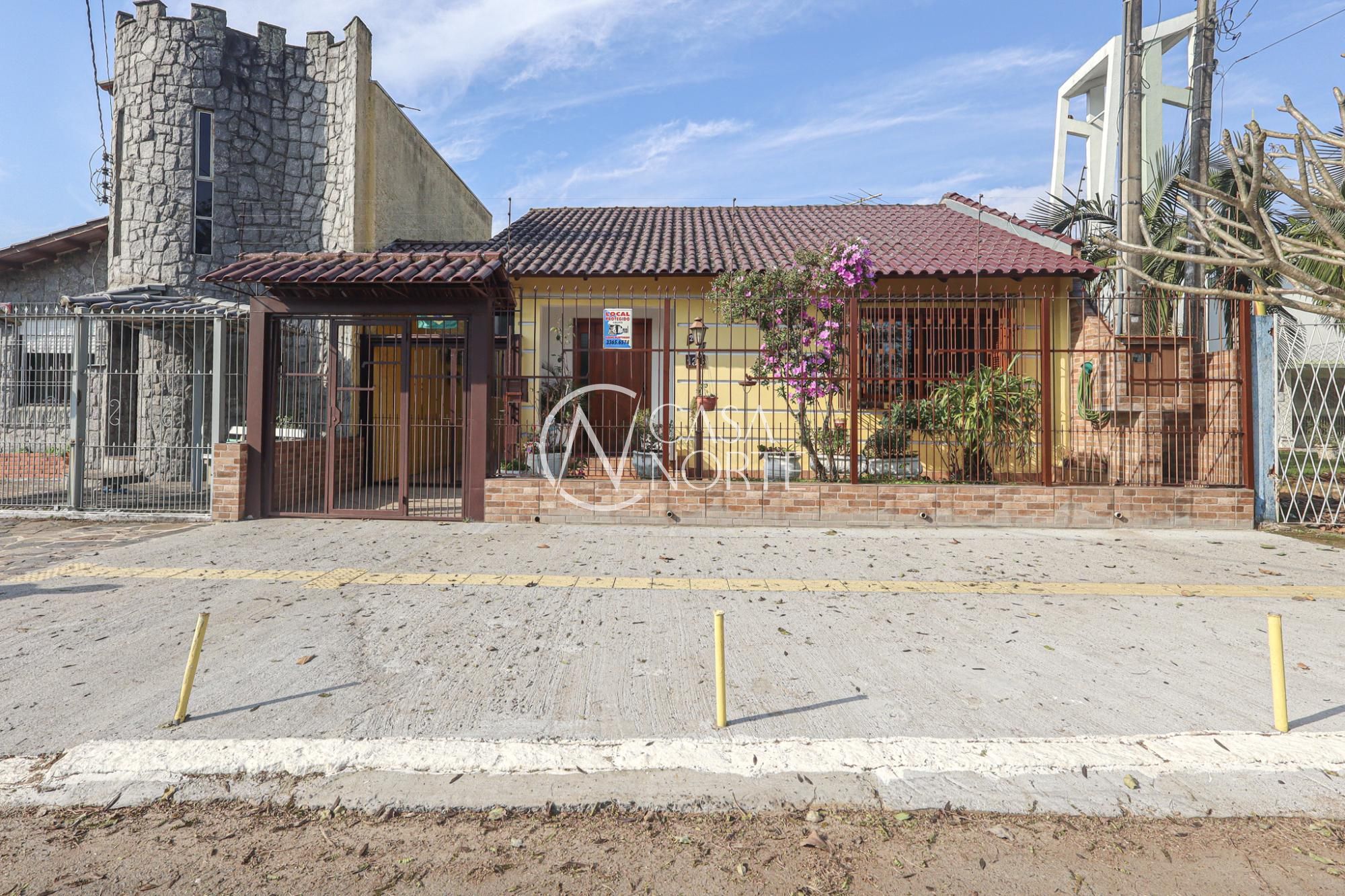 Casa à venda com 3 quartos, 185m², 1 suíte, 2 vagas, Avenida Alcides S. Severiano no bairro Sarandi em Porto Alegre