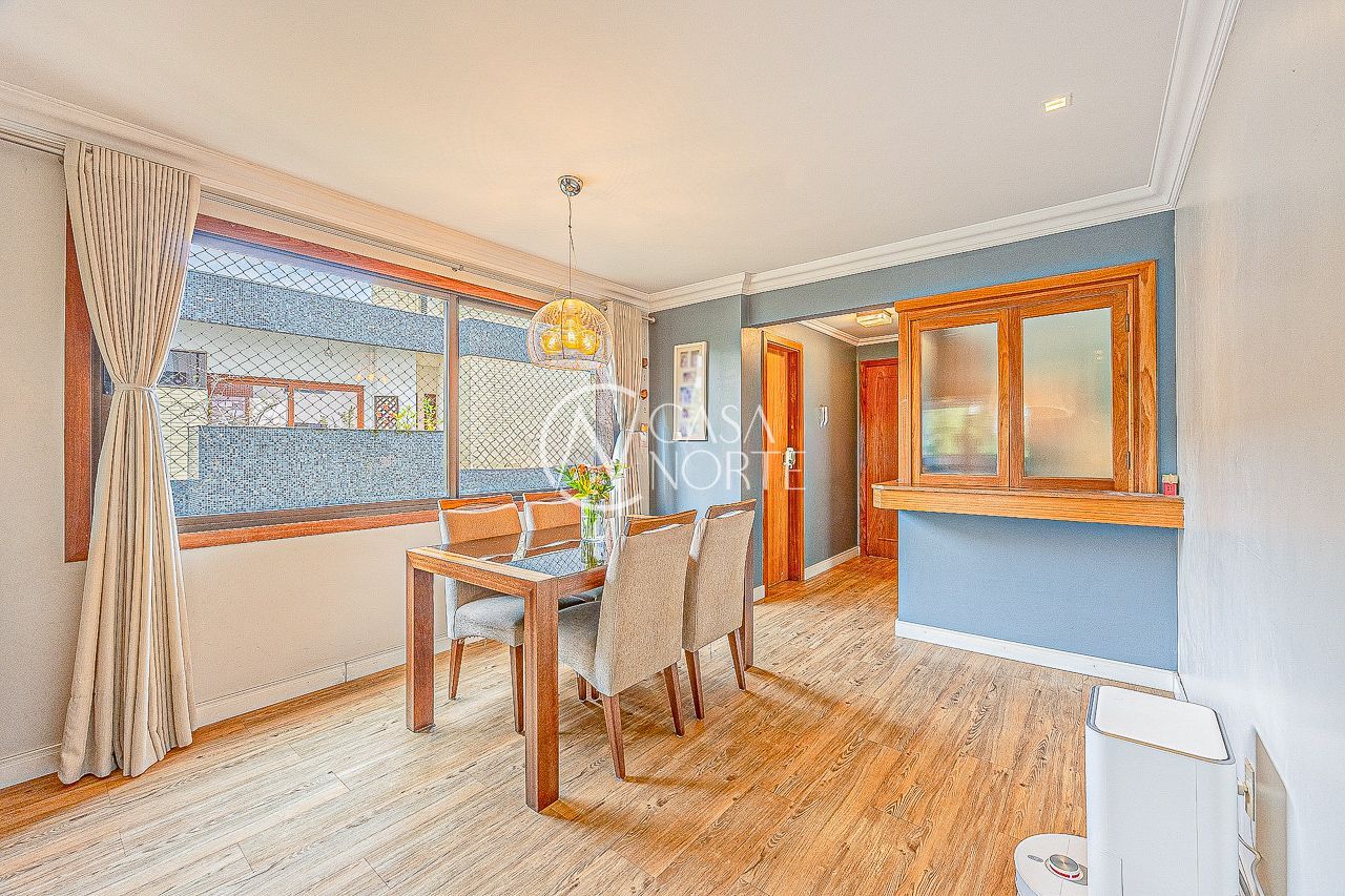 Apartamento à venda com 3 quartos, 107m², 1 suíte, 2 vagas, Rua Carlos Von Koseritz no bairro Higienópolis em Porto Alegre