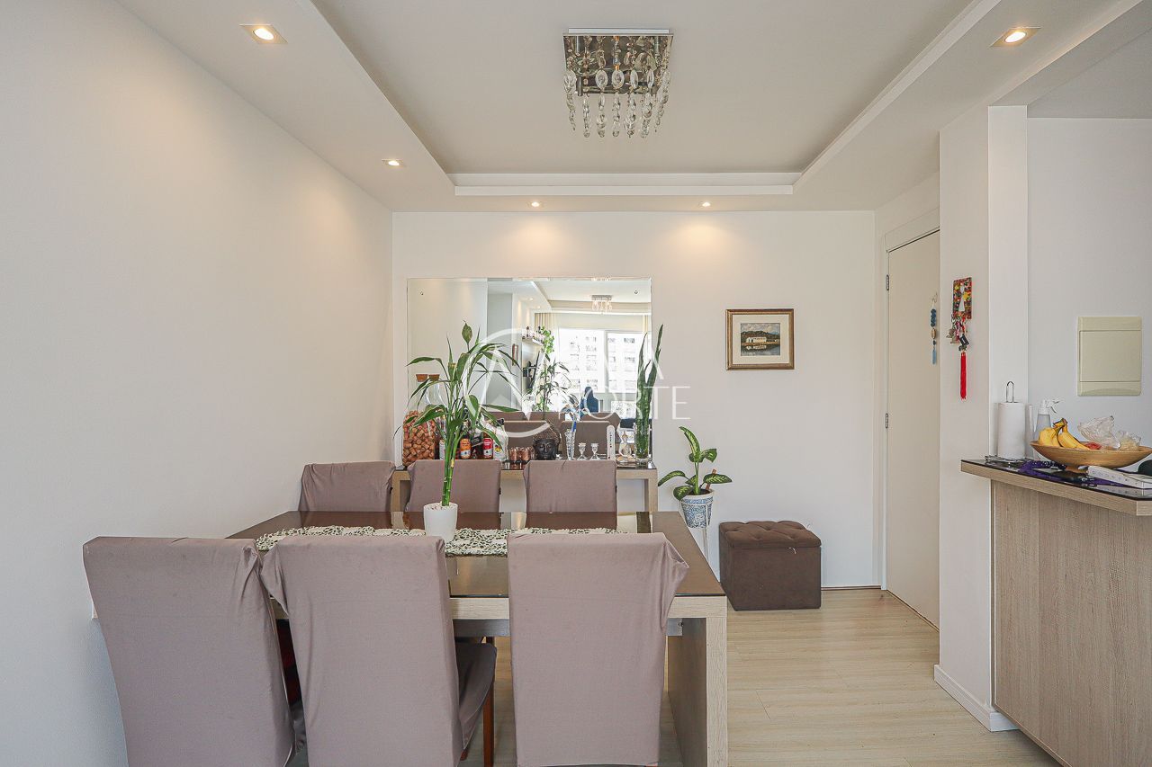 Apartamento à venda com 3 quartos, 72m², 1 suíte, 1 vaga, Rua Engenheiro João Luderitz no bairro Sarandi em Porto Alegre
