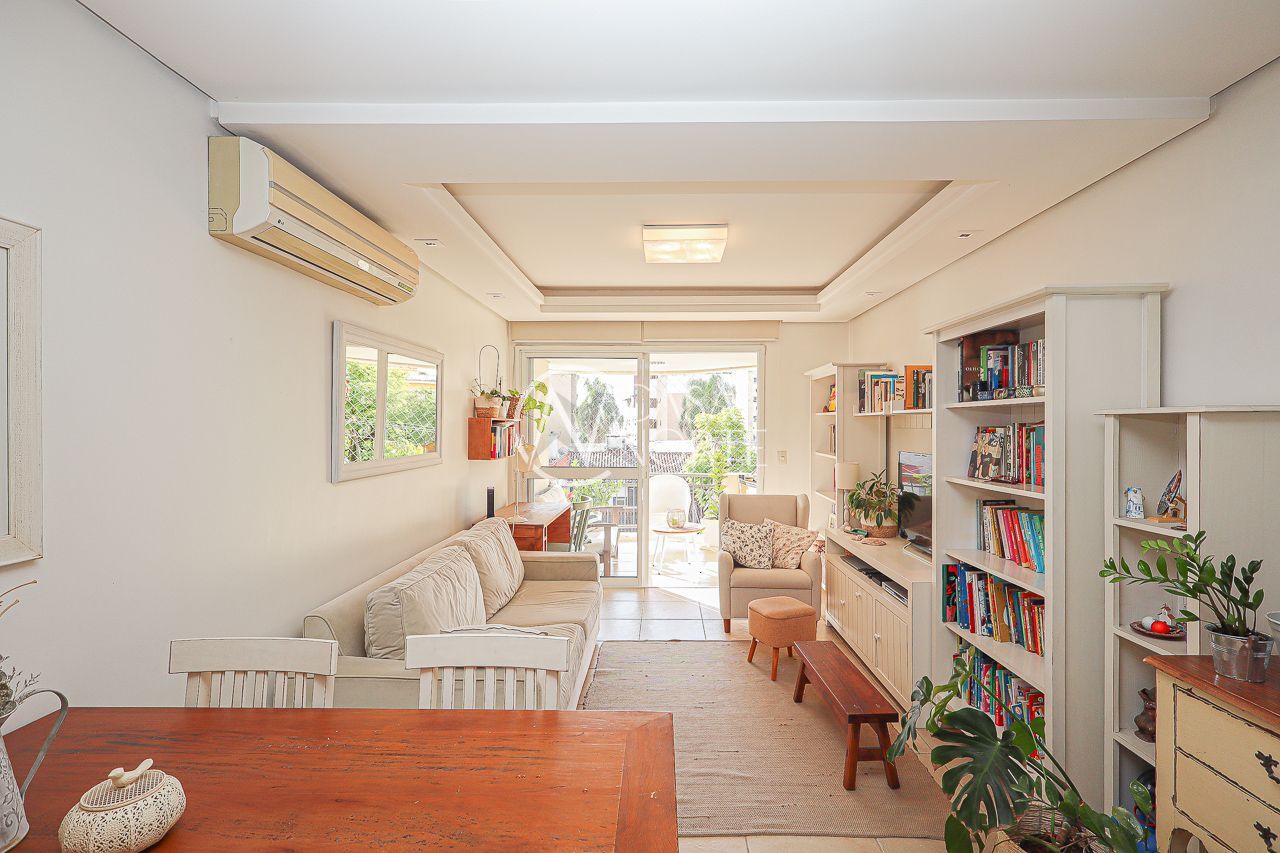 Apartamento à venda com 2 quartos, 84m², 1 suíte, 1 vaga, Rua Pedro Ivo no bairro Mont Serrat em Porto Alegre