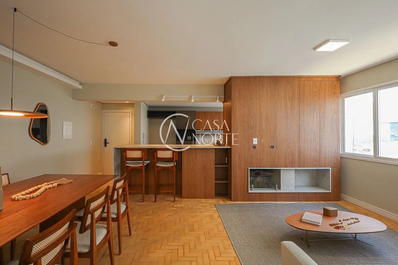 Apartamento à venda com 3 quartos, 108m², 1 suíte, 1 vaga, Avenida Carlos Gomes no bairro Três Figueiras em Porto Alegre