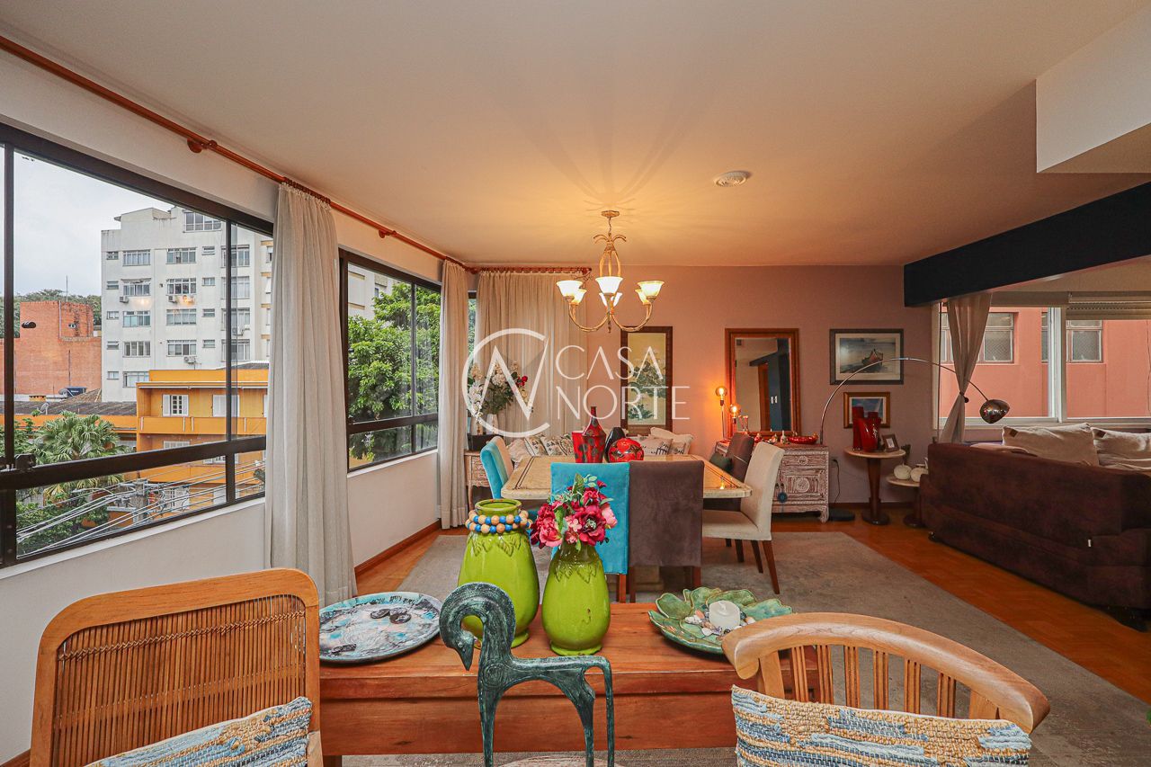 Apartamento à venda com 3 quartos, 181m², 1 suíte, 2 vagas, Rua André Puente no bairro Independência em Porto Alegre