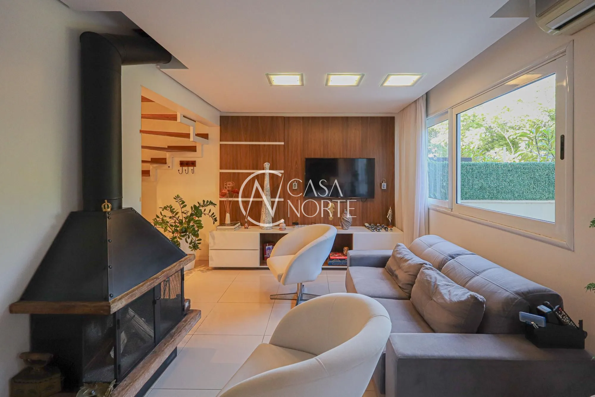 Casa de Condomínio à venda com 3 quartos, 180m², 1 suíte, 2 vagas, Avenida Engenheiro Ludolfo Boehl no bairro Teresópolis em Porto Alegre
