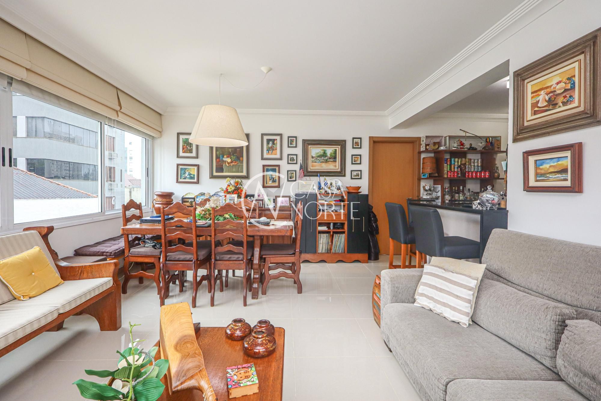 Apartamento à venda com 3 quartos, 95m², 1 suíte, 2 vagas, Rua José Scutari no bairro Passo da Areia em Porto Alegre