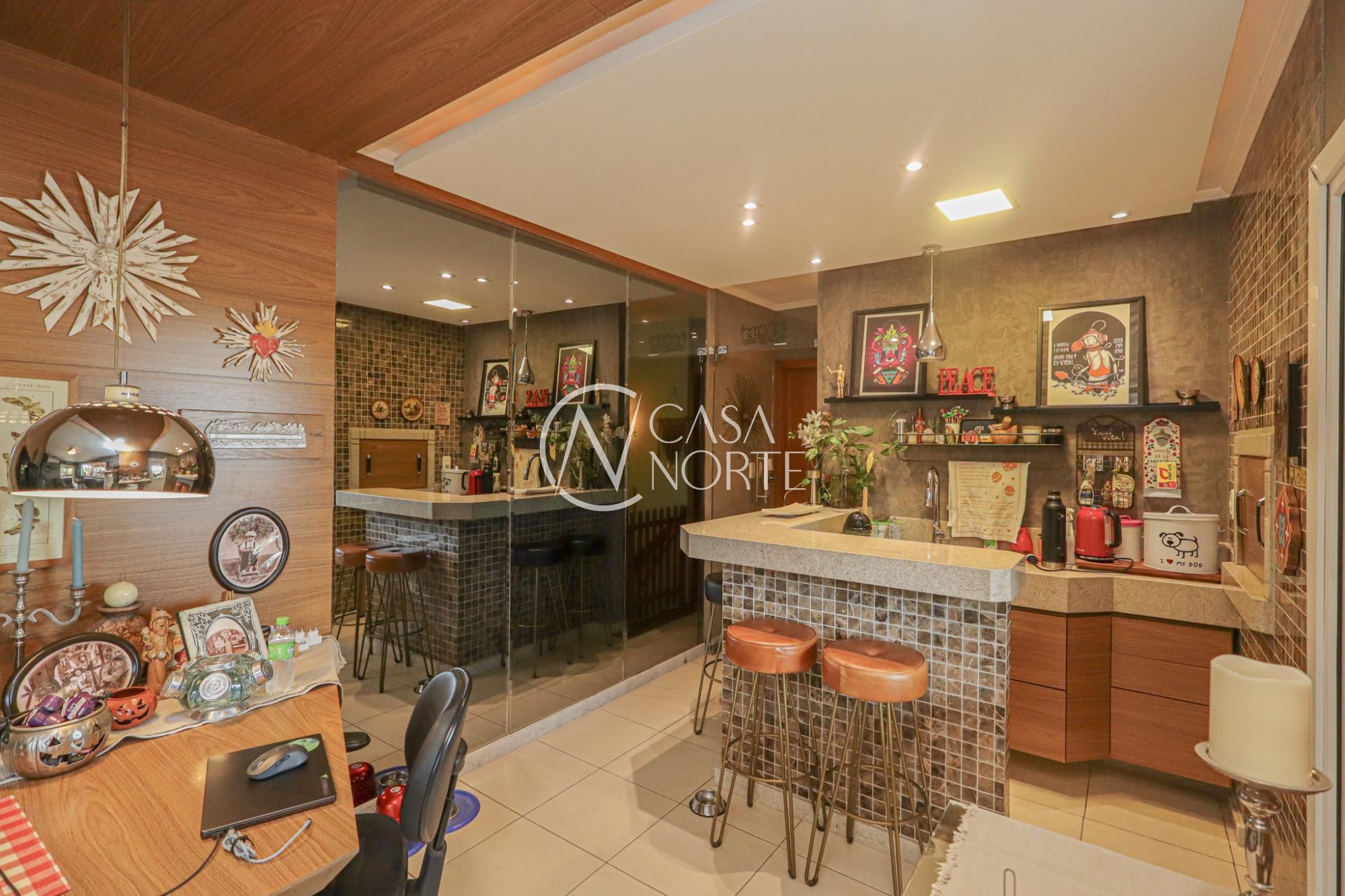 Cobertura à venda com 3 quartos, 170m², 1 suíte, 2 vagas, Rua Aparício Mariense no bairro Passo da Areia em Porto Alegre