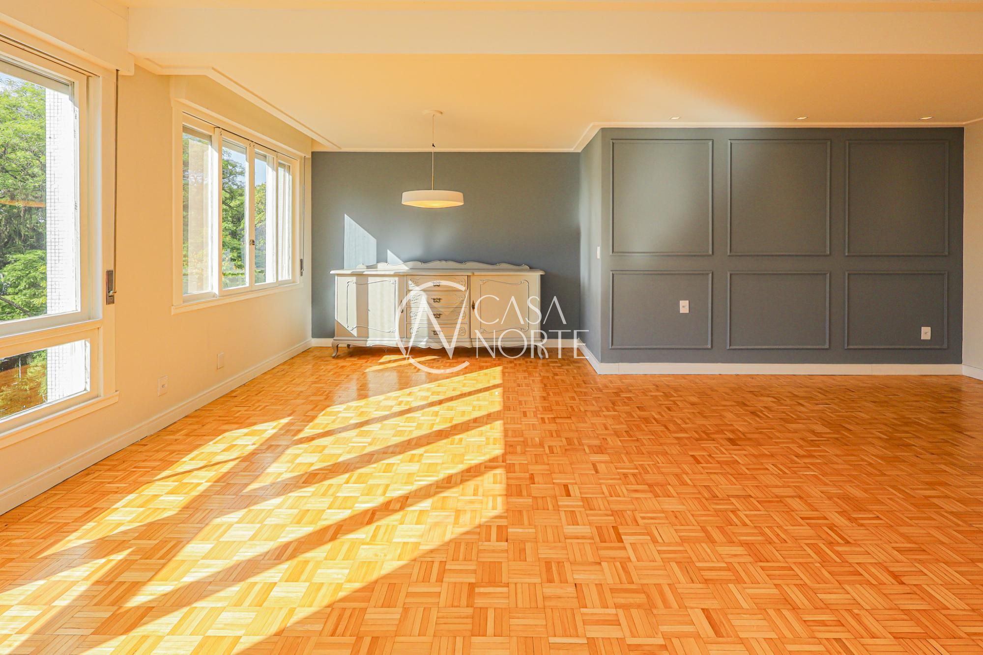 Apartamento à venda com 2 quartos, 143m², 1 suíte, 2 vagas, Rua João Caetano no bairro Três Figueiras em Porto Alegre