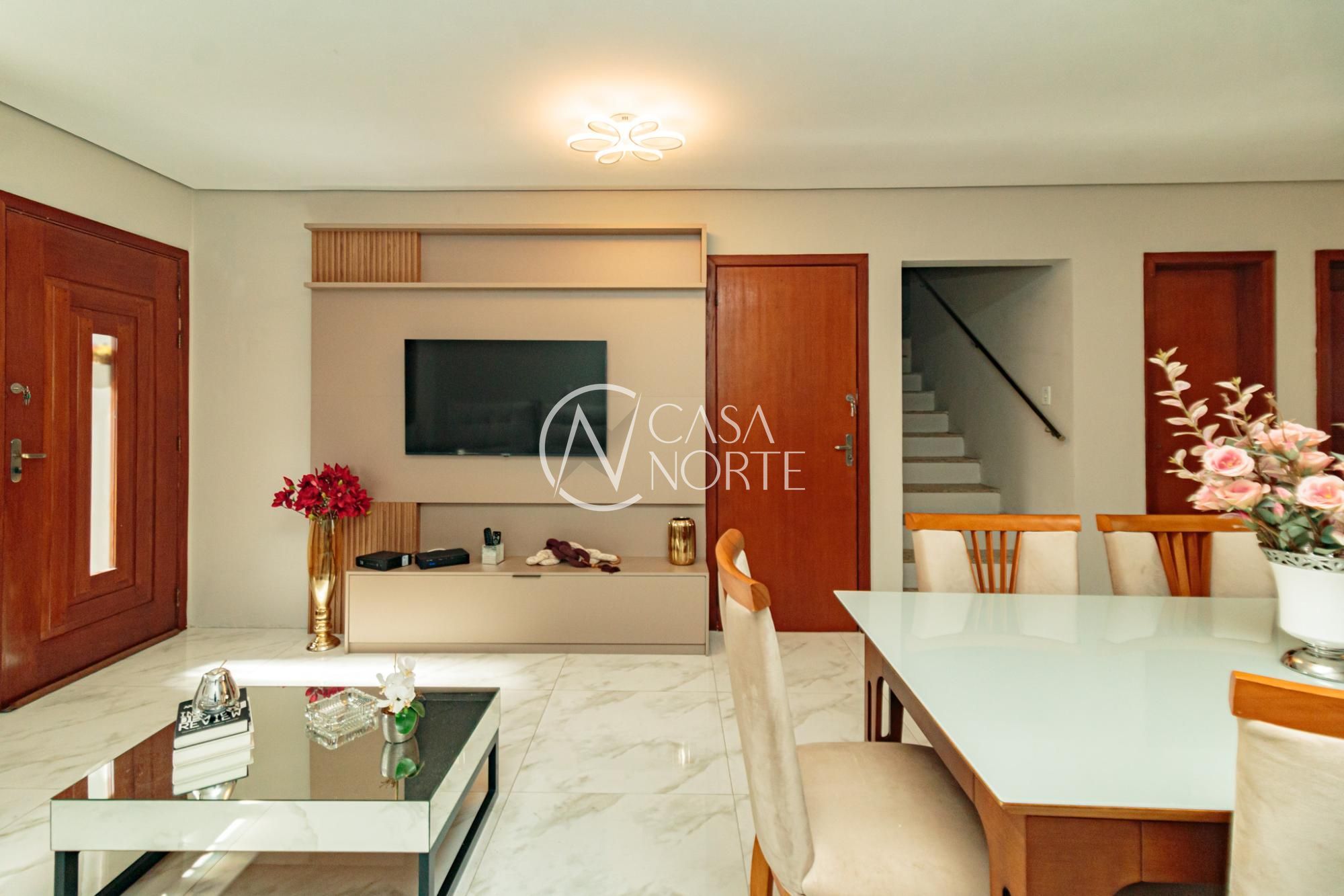 Casa à venda com 3 quartos, 166m², 1 suíte, 2 vagas, Travessa Borneo no bairro Jardim Lindóia em Porto Alegre