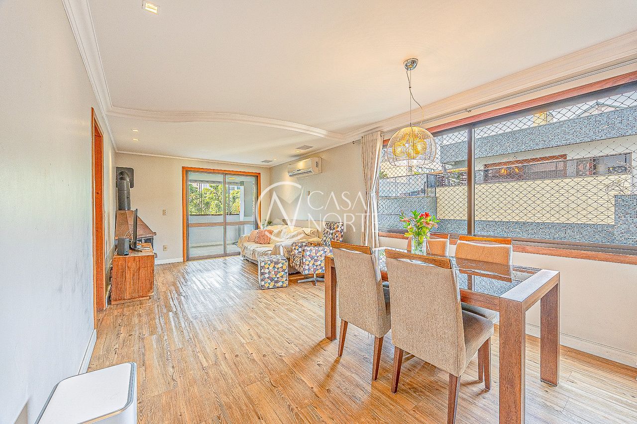 Apartamento à venda com 3 quartos, 107m², 1 suíte, 2 vagas, Rua Carlos Von Koseritz no bairro Higienópolis em Porto Alegre