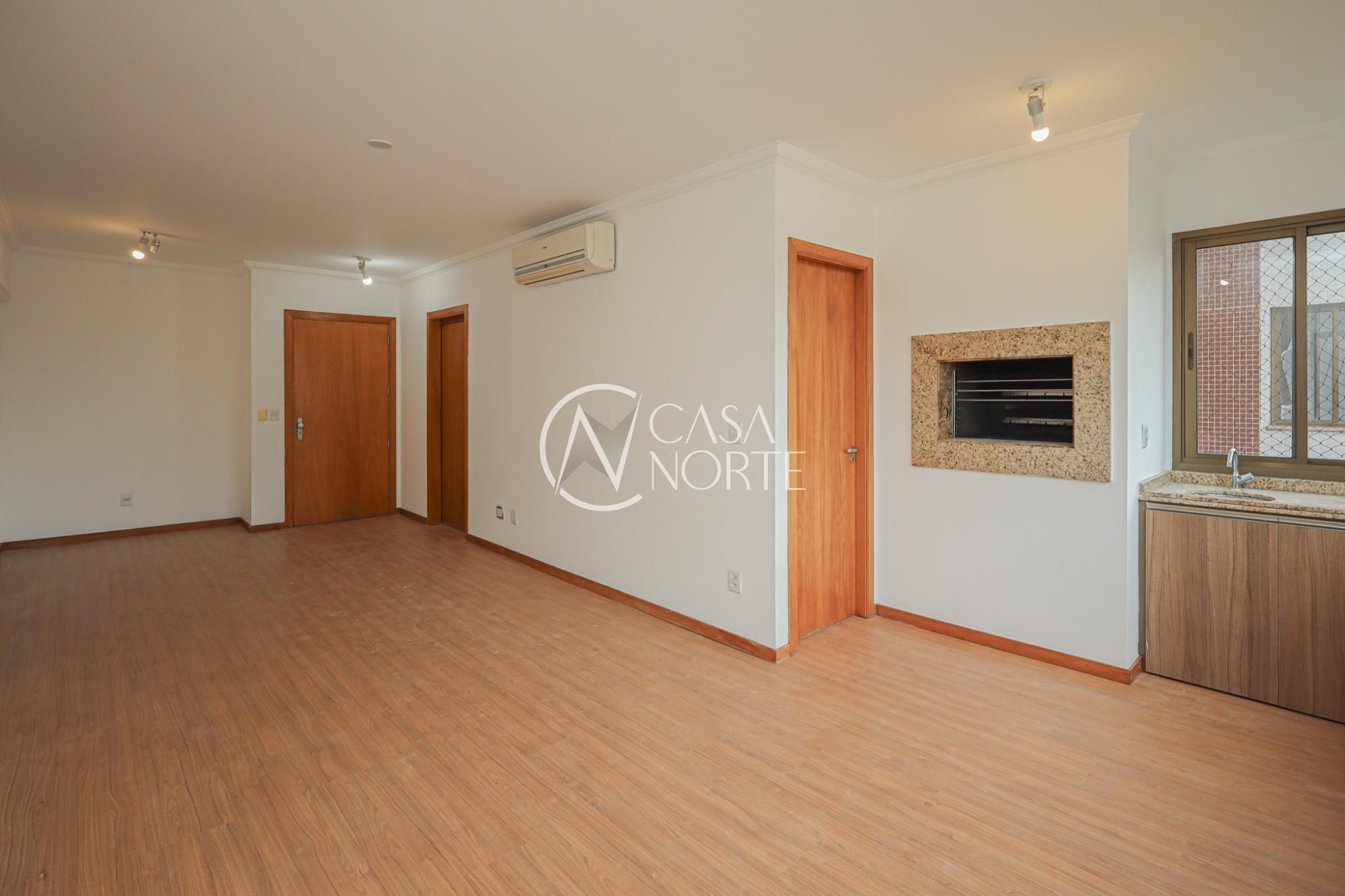 Apartamento à venda com 2 quartos, 72m², 1 suíte, 1 vaga, Rua José Scutari no bairro Passo da Areia em Porto Alegre