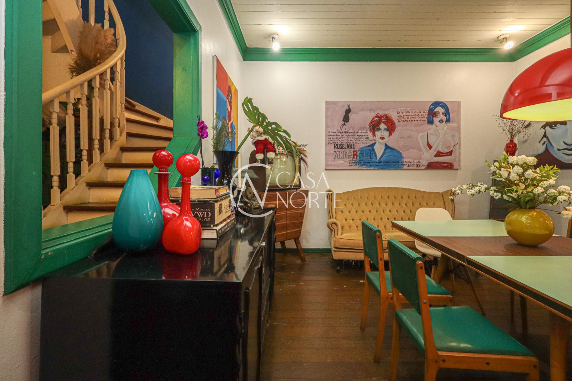 Casa à venda com 3 quartos, 221m², 1 suíte, Rua Coronel Bordini no bairro Auxiliadora em Porto Alegre